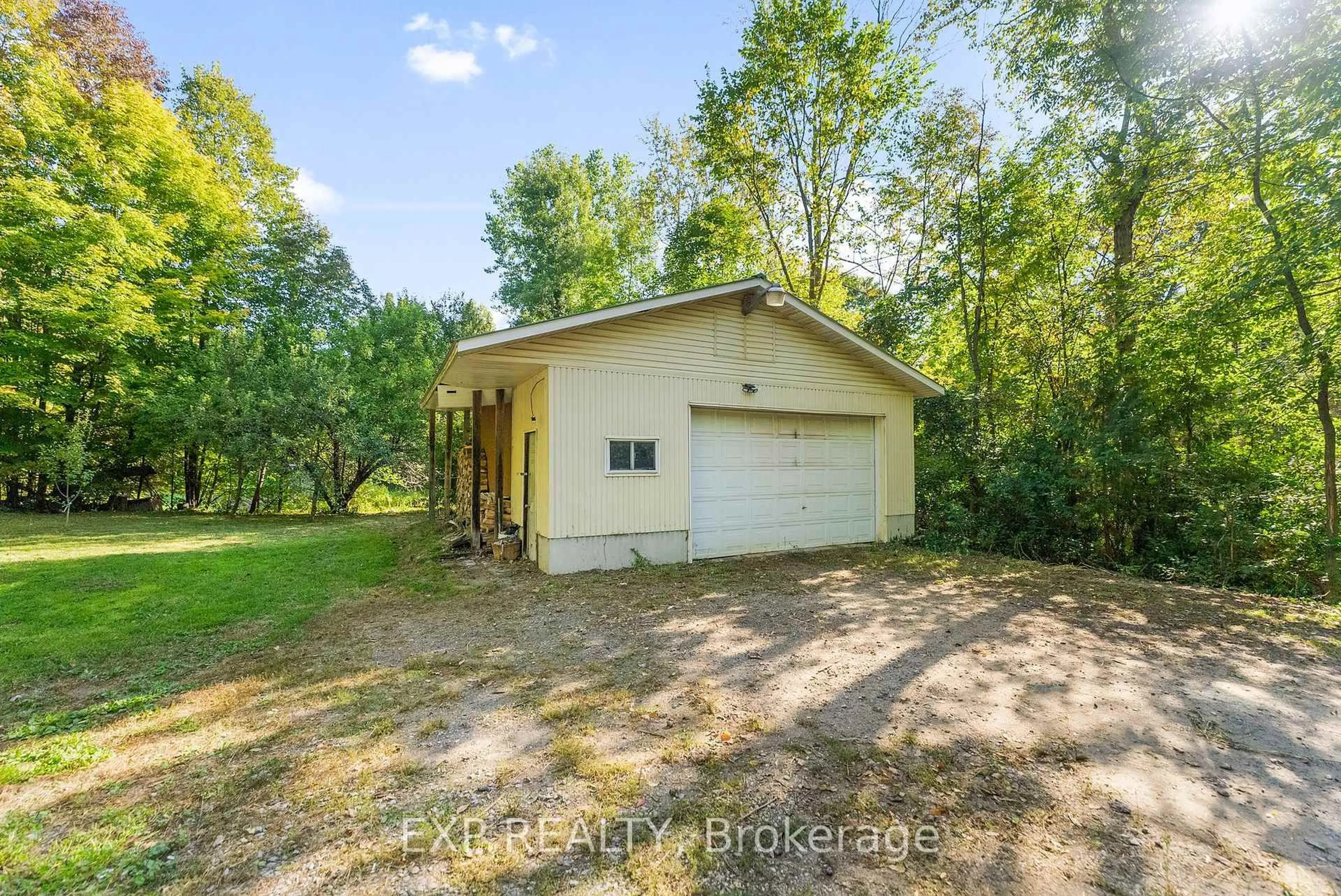 Unknown for 1698 Pucker St, Renfrew Ontario K7V 3Z9