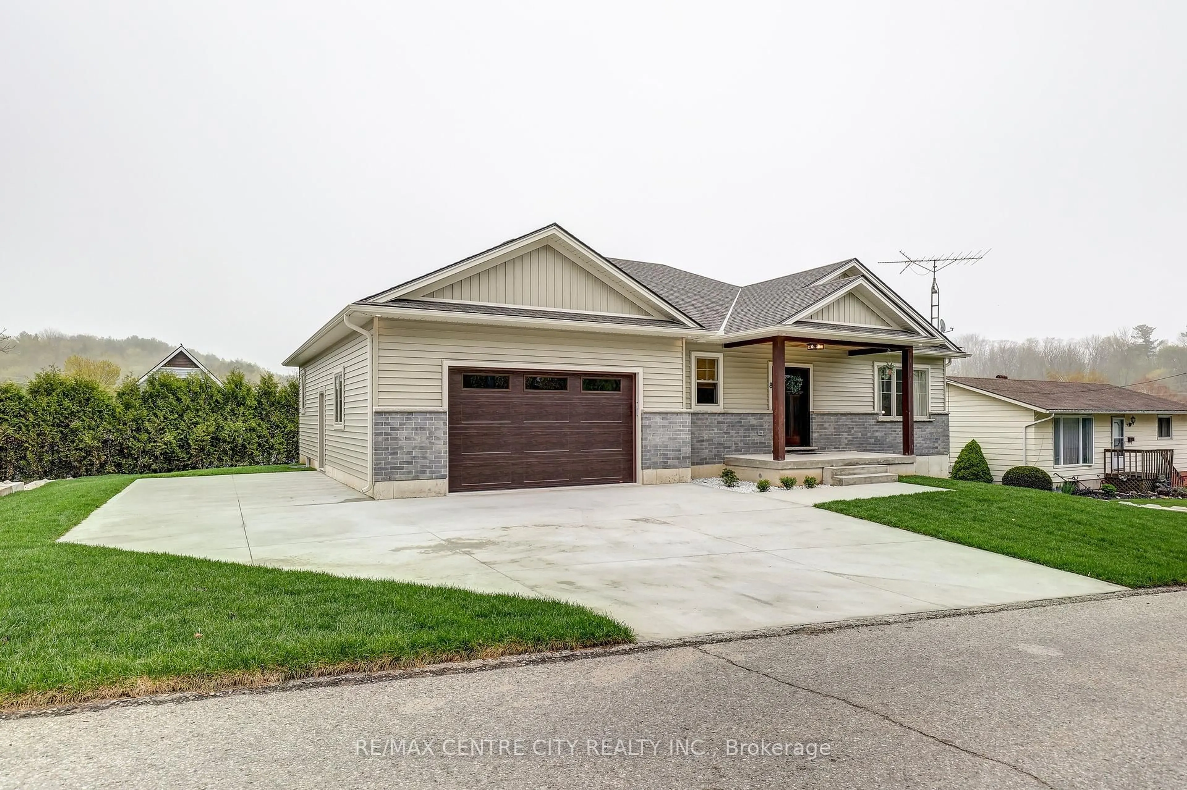 Home with brick exterior material, street for 8 Oak St, Bayham Ontario N0J 1Z0