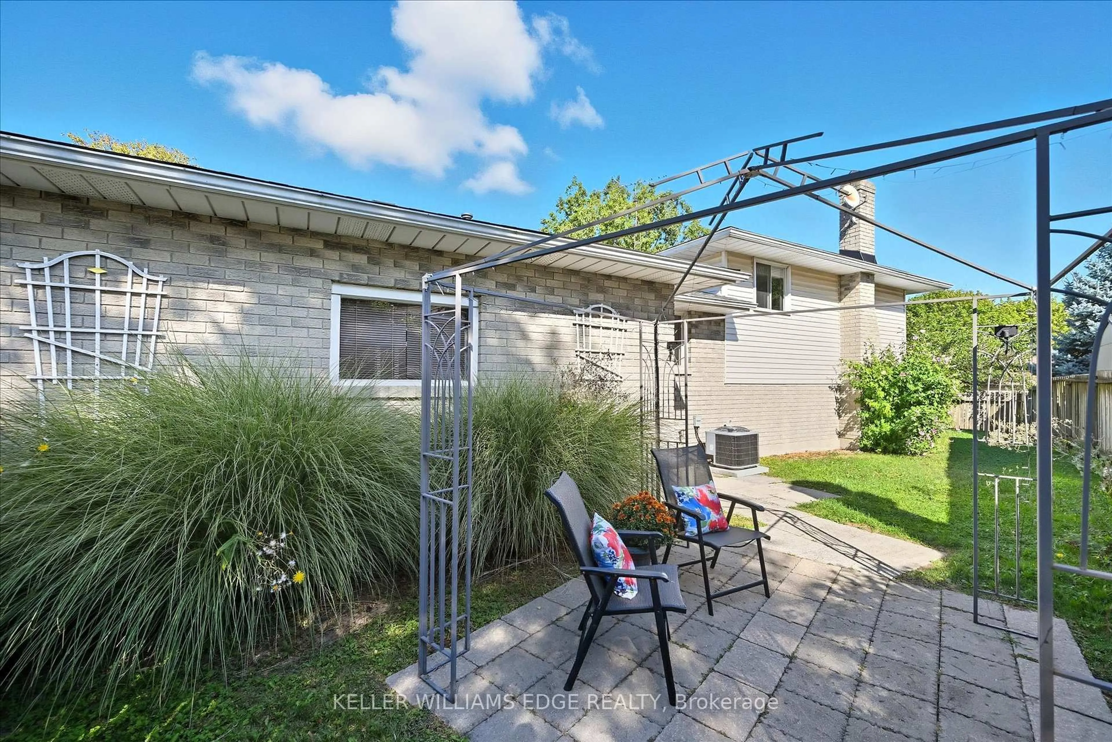 Patio, street for 6346 Charnwood Ave, Niagara Falls Ontario L2H 2K7