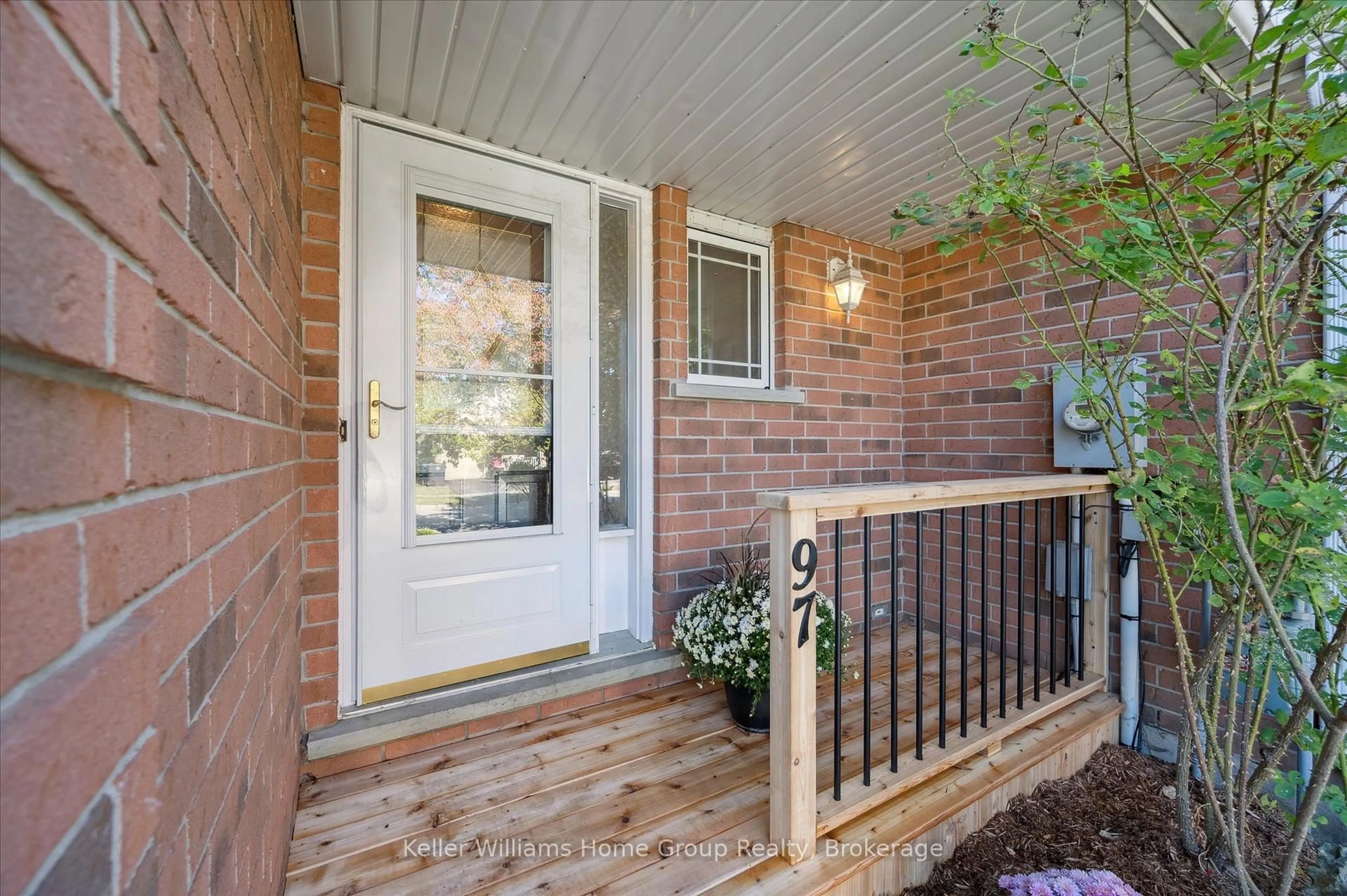 Indoor entryway for 97 Rodgers Rd, Guelph Ontario N1G 4Z6