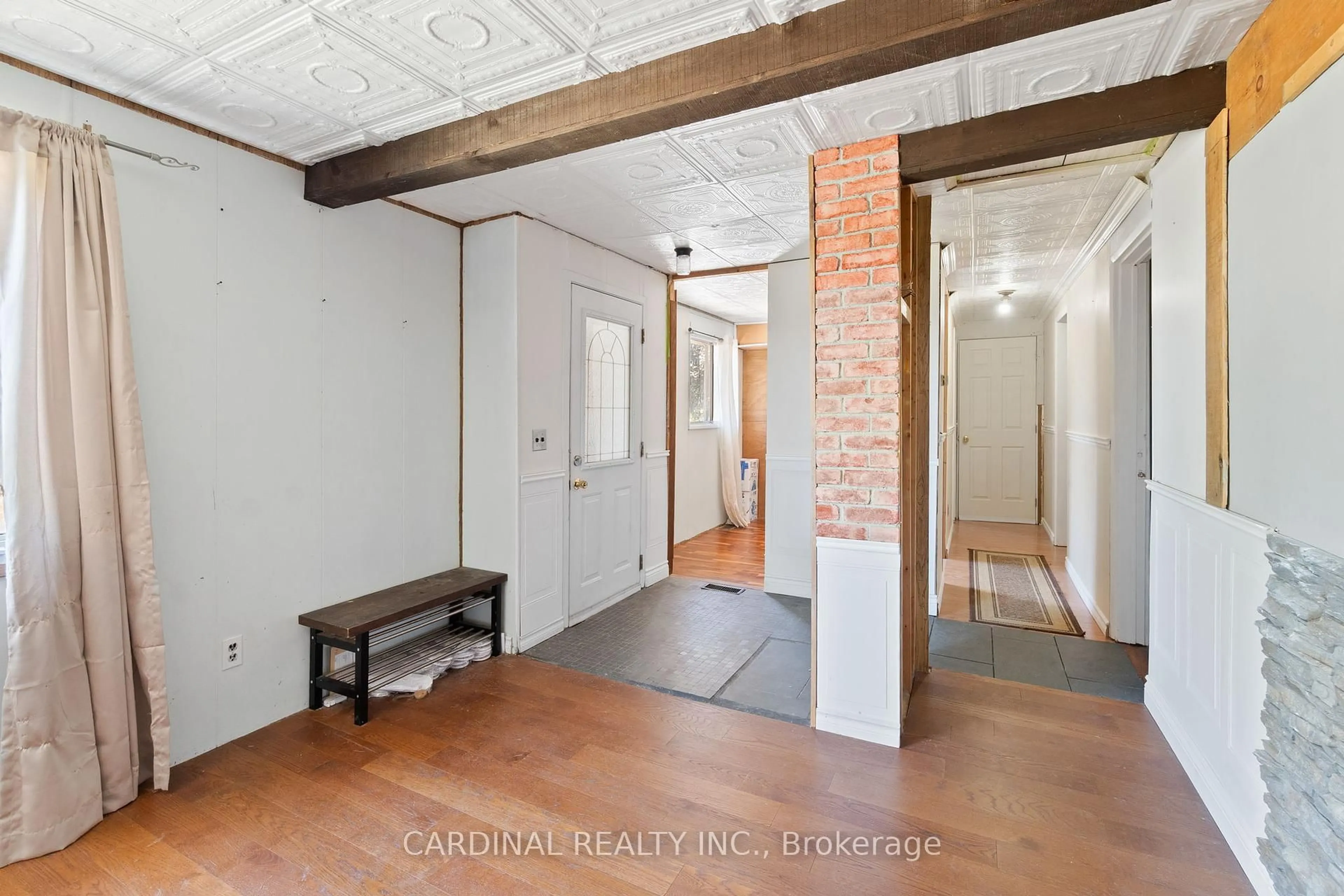 Indoor entryway for 1562 Morganston Rd, Cramahe Ontario K0K 1M0