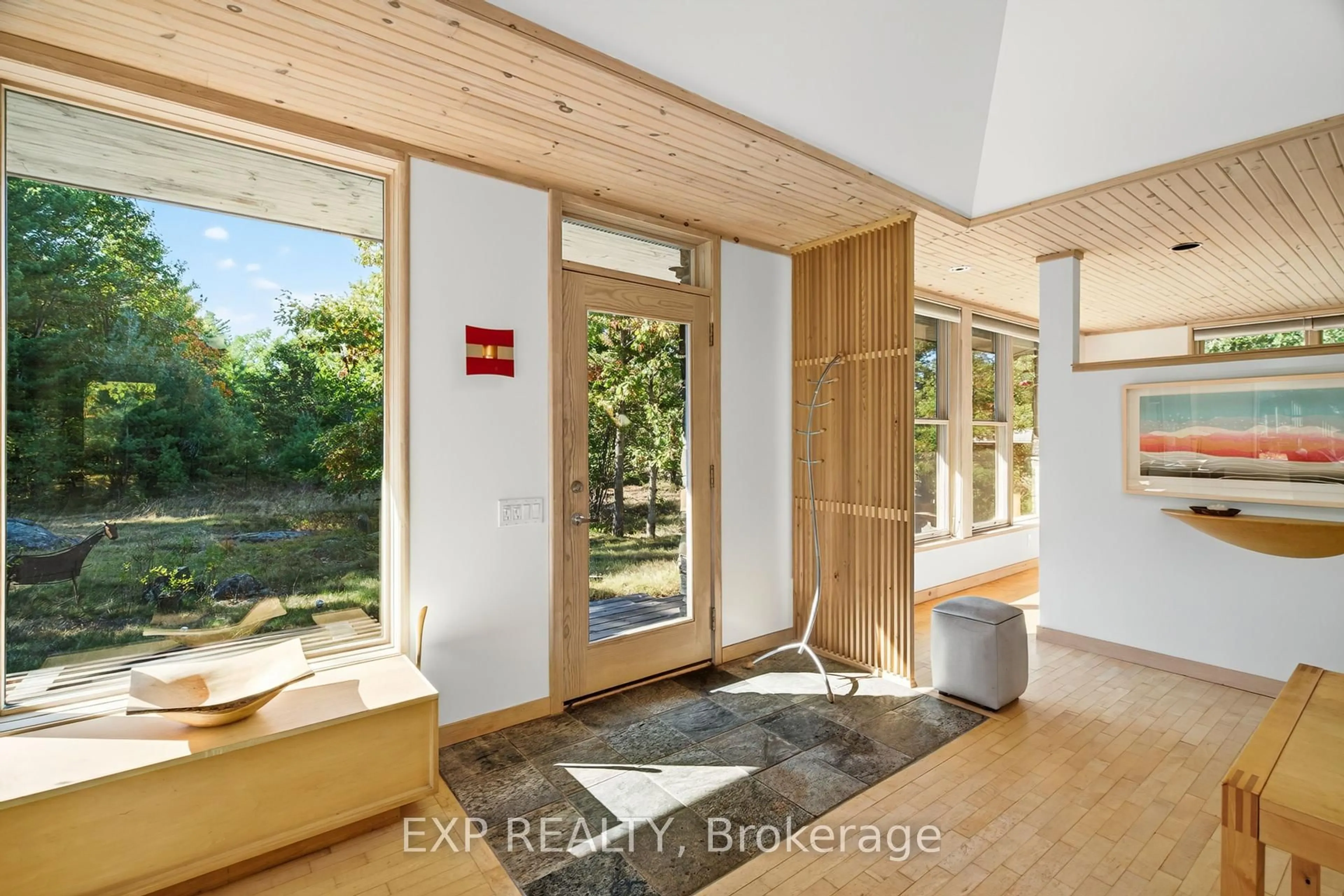 Indoor entryway for 3532 County Rd 15 Rd, Arden Ontario K0H 1B0