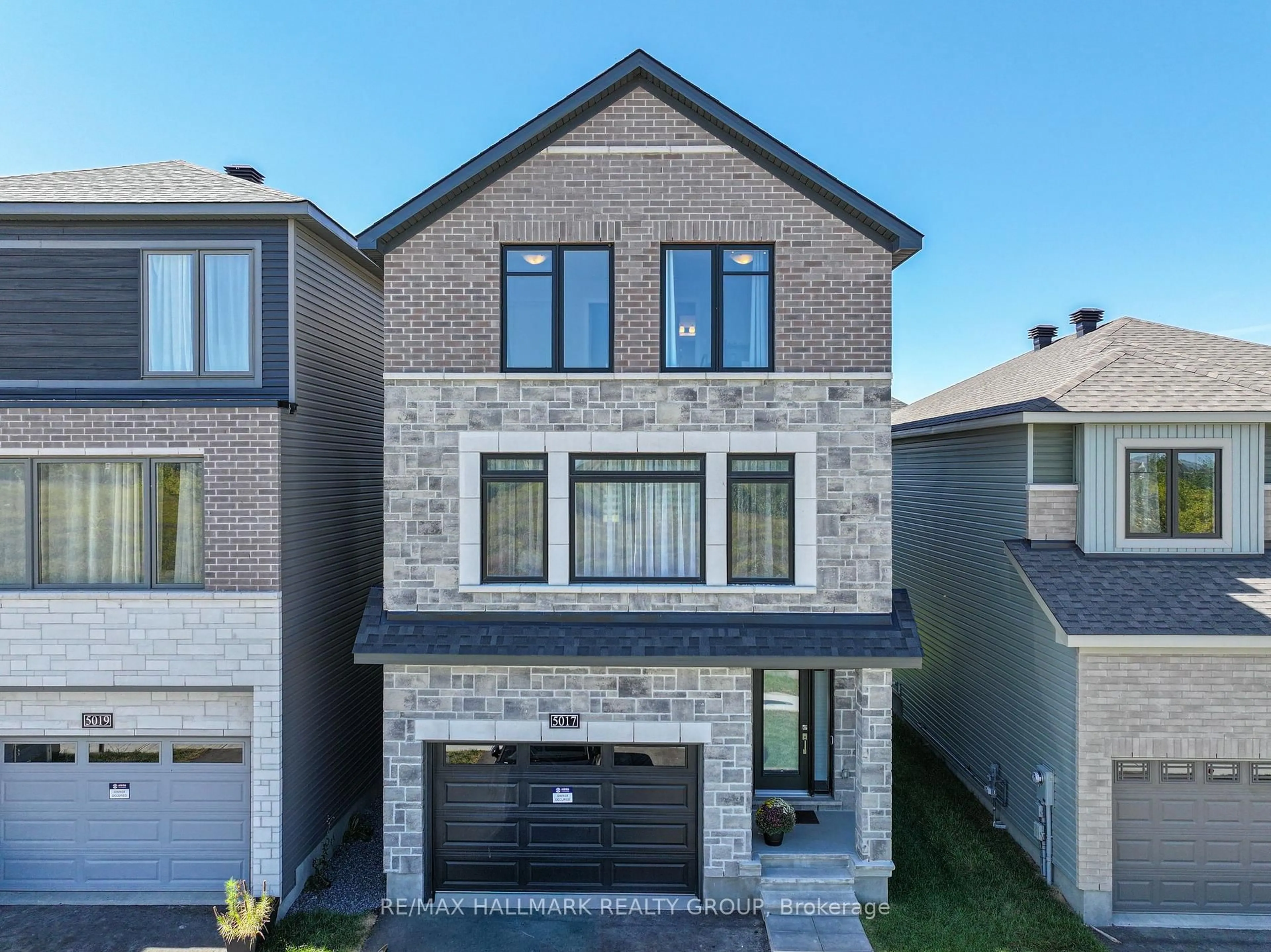 Home with brick exterior material, street for 5017 Abbott St, Ottawa Ontario K2V 0M6