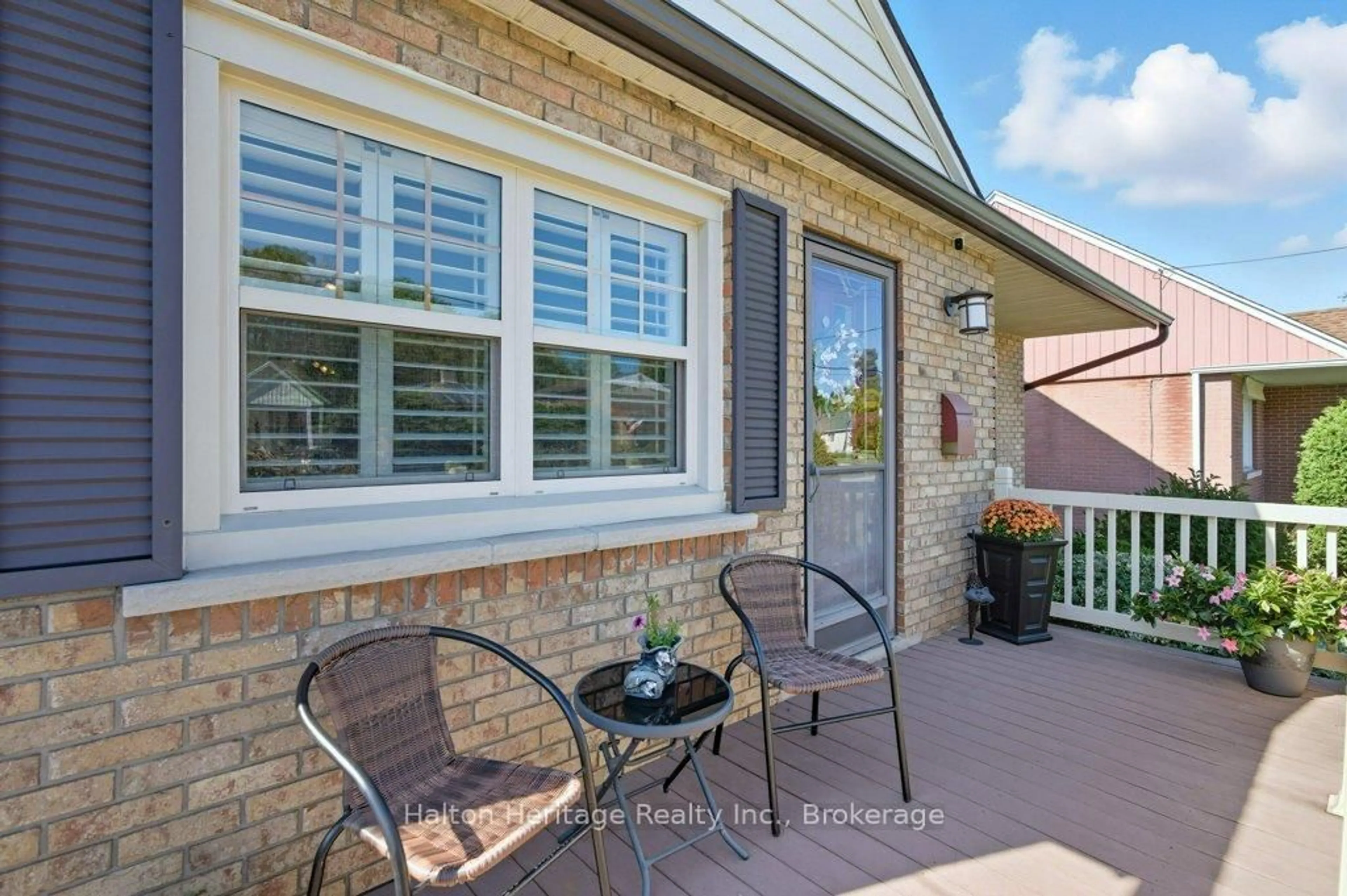 Patio, water/lake/river/ocean view for 478 East 37th St, Hamilton Ontario L8V 4B9