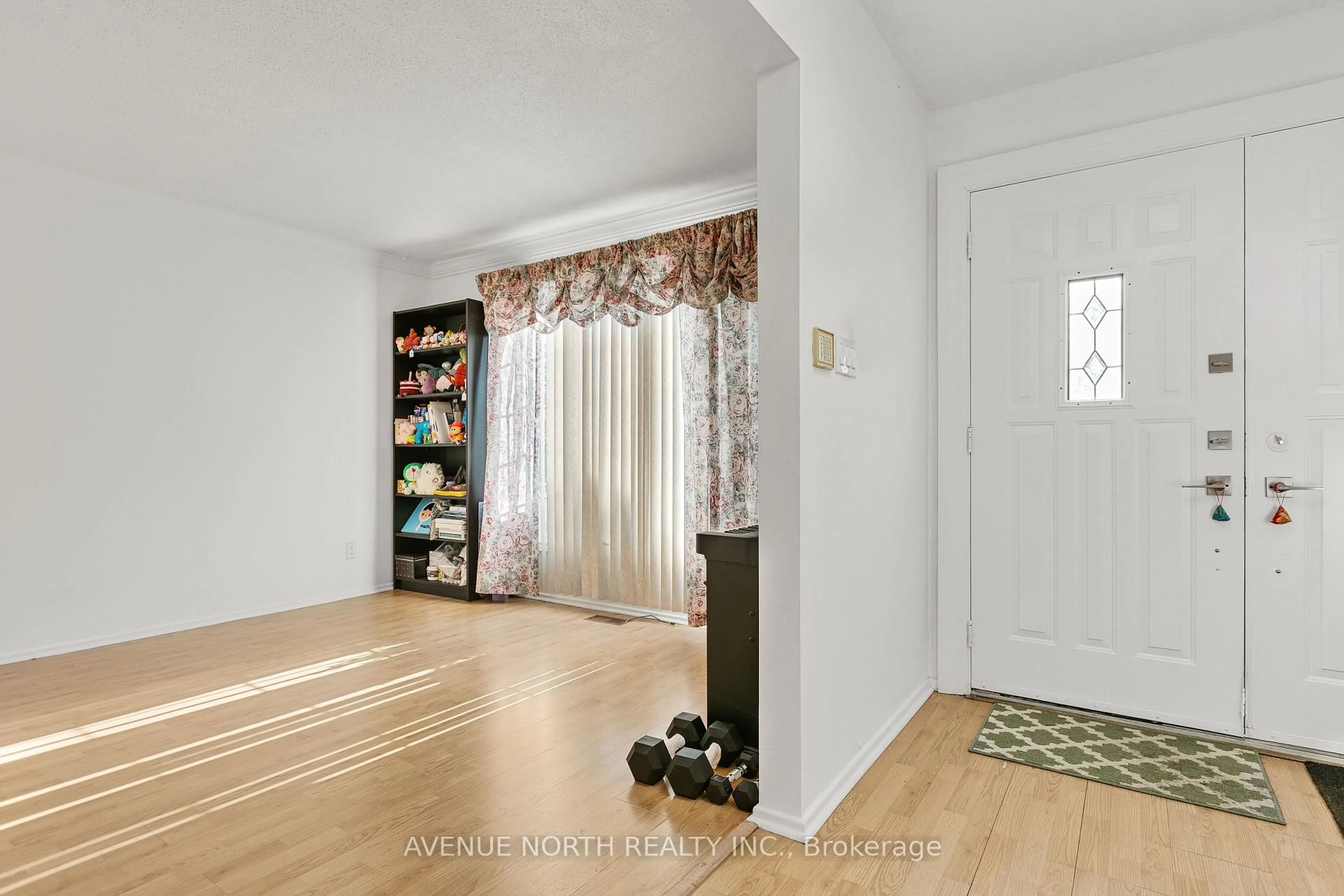 Indoor entryway for 3260 Southgate Rd #64, Ottawa Ontario K1V 8W9