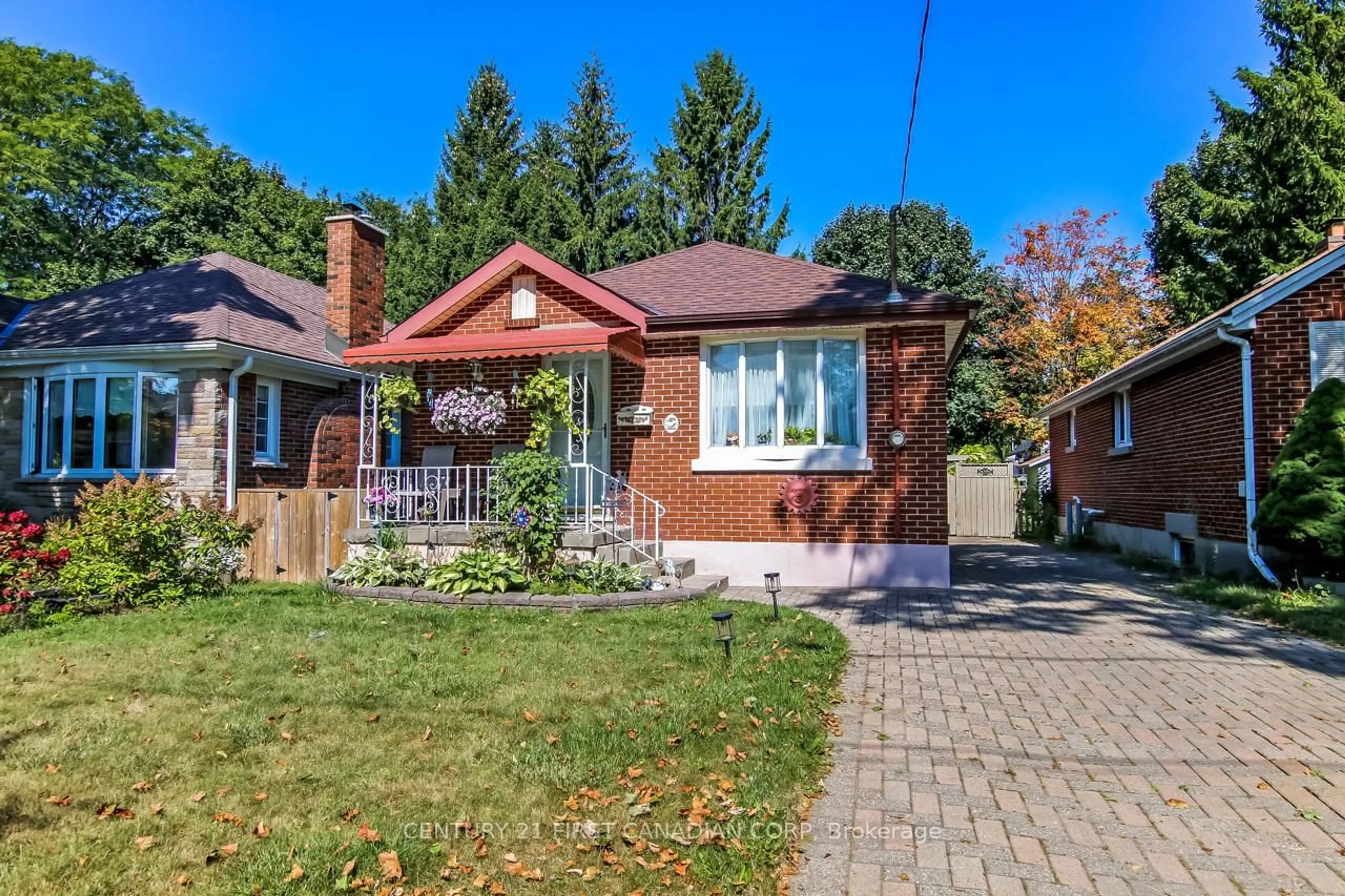 Home with brick exterior material, street for 1290 Langmuir Ave, London East Ontario N5W 2G3