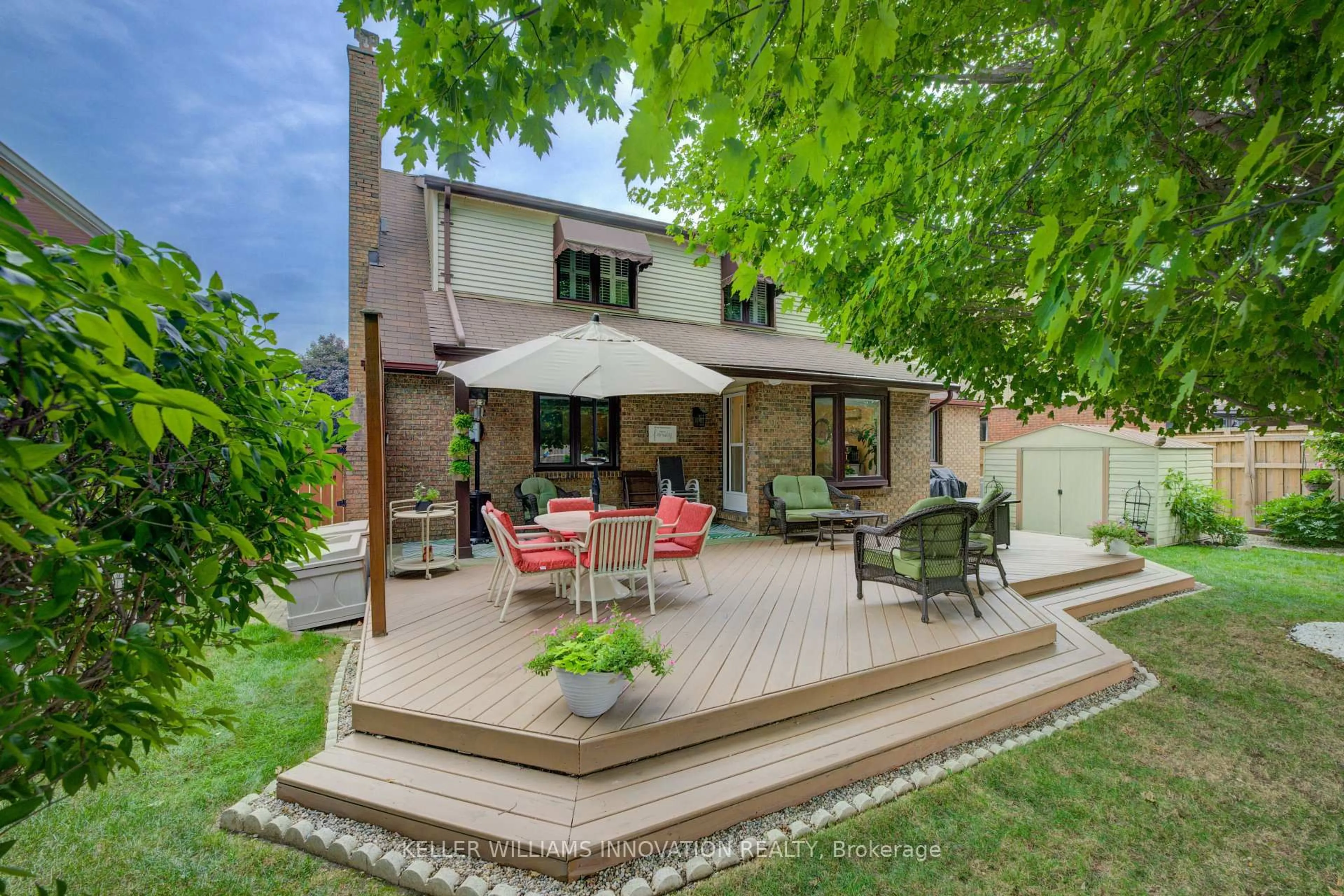 Patio, street for 493 Anndale Rd, Waterloo Ontario N2K 2R6