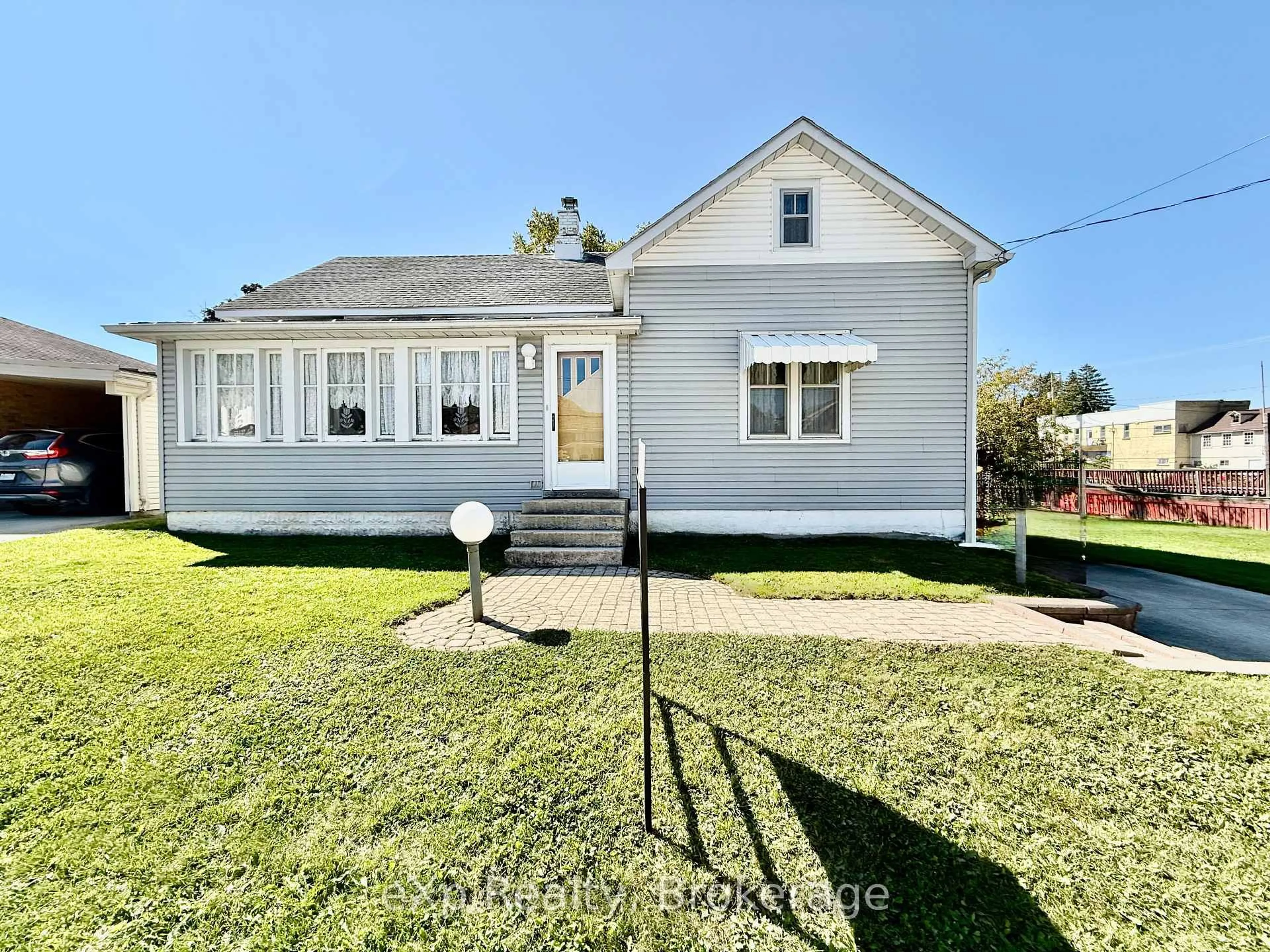 A pic from outside/outdoor area/front of a property/back of a property/a pic from drone, street for 2 Simpson St, South Bruce Ontario N0G 2J0
