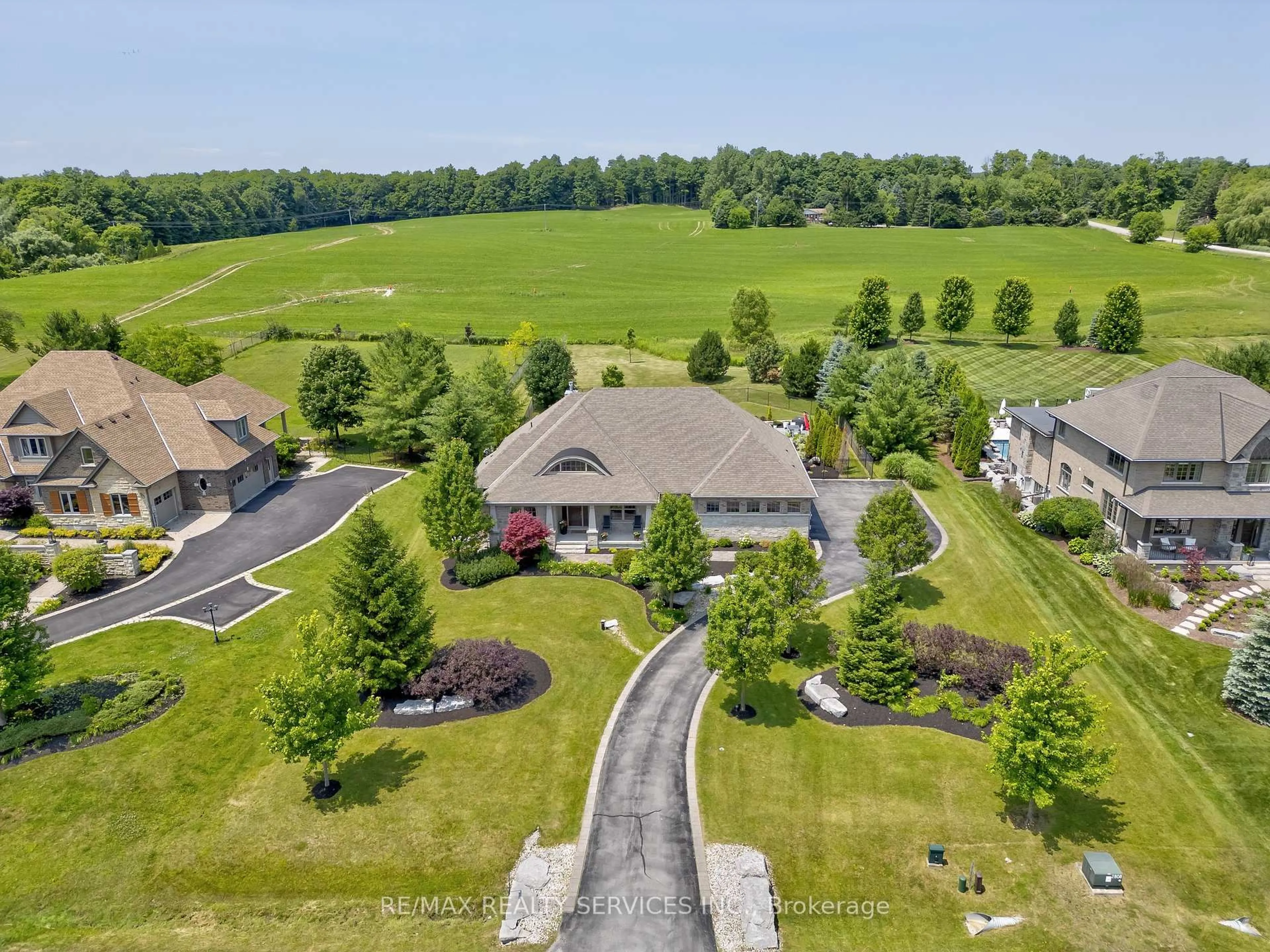 A pic from outside/outdoor area/front of a property/back of a property/a pic from drone, water/lake/river/ocean view for 23 Old Ruby Lane, Puslinch Ontario N0B 2J0