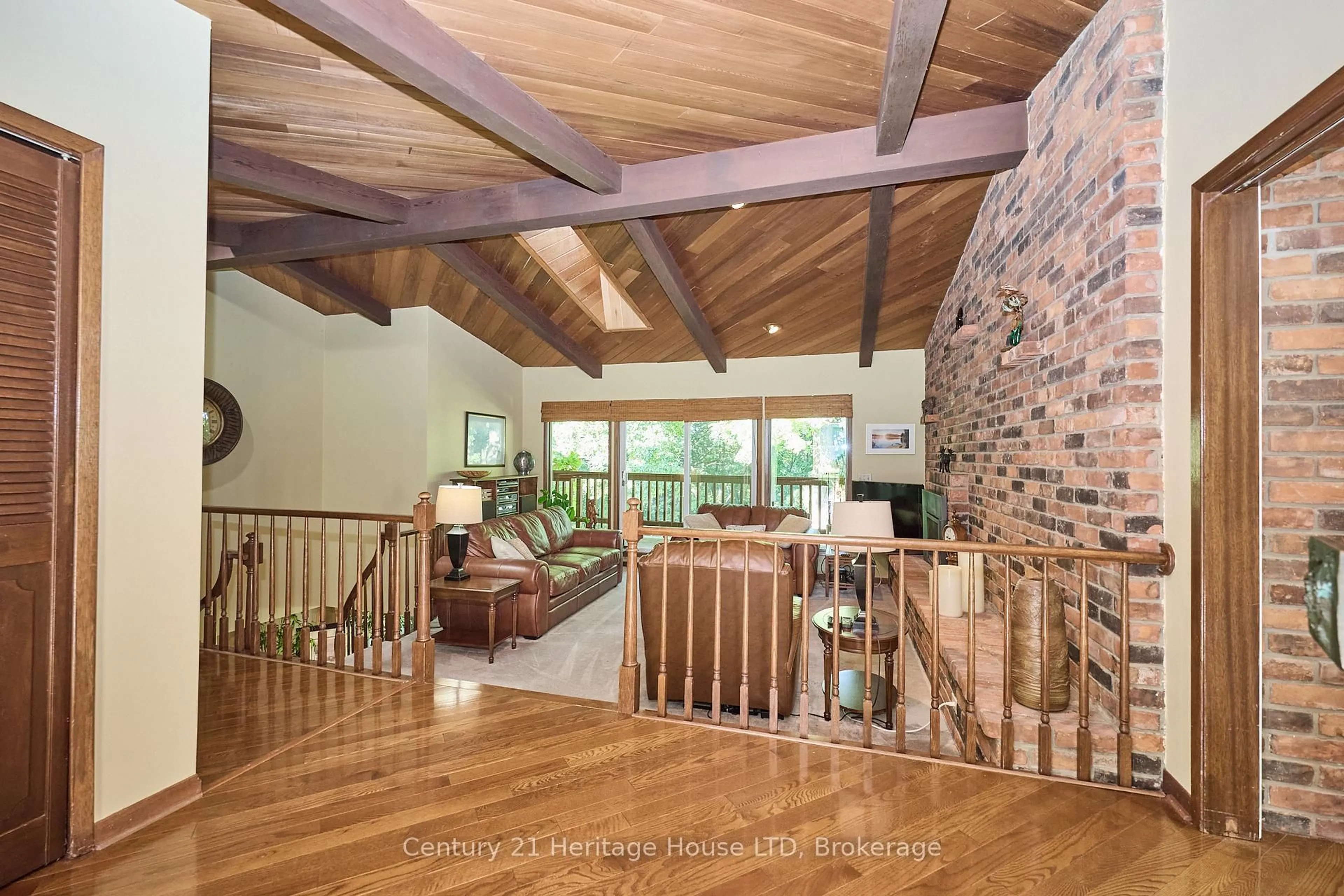 Indoor foyer for 38 Melrose Dr, Niagara-on-the-Lake Ontario L0S 1J0