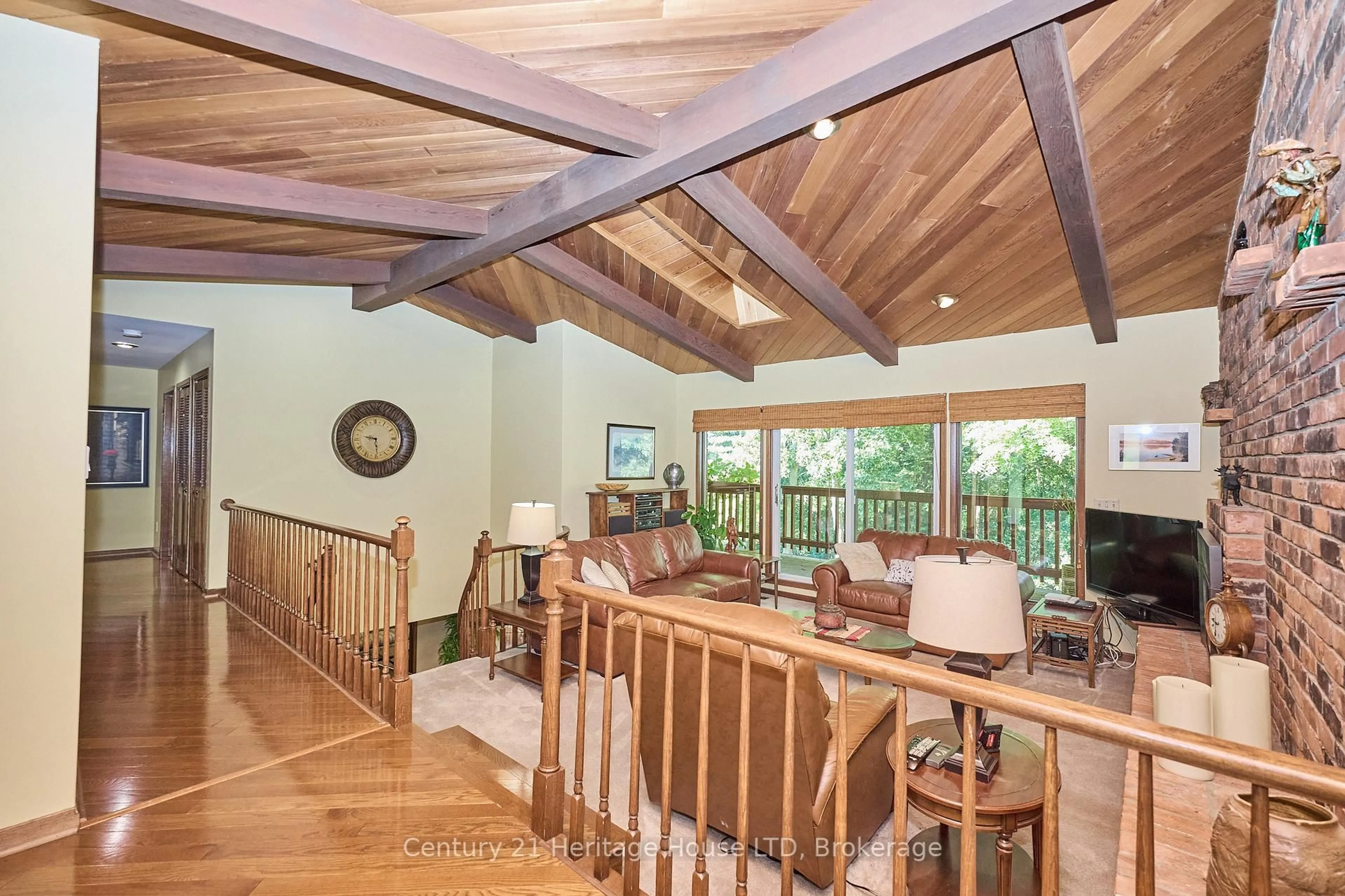 Indoor foyer for 38 Melrose Dr, Niagara-on-the-Lake Ontario L0S 1J0