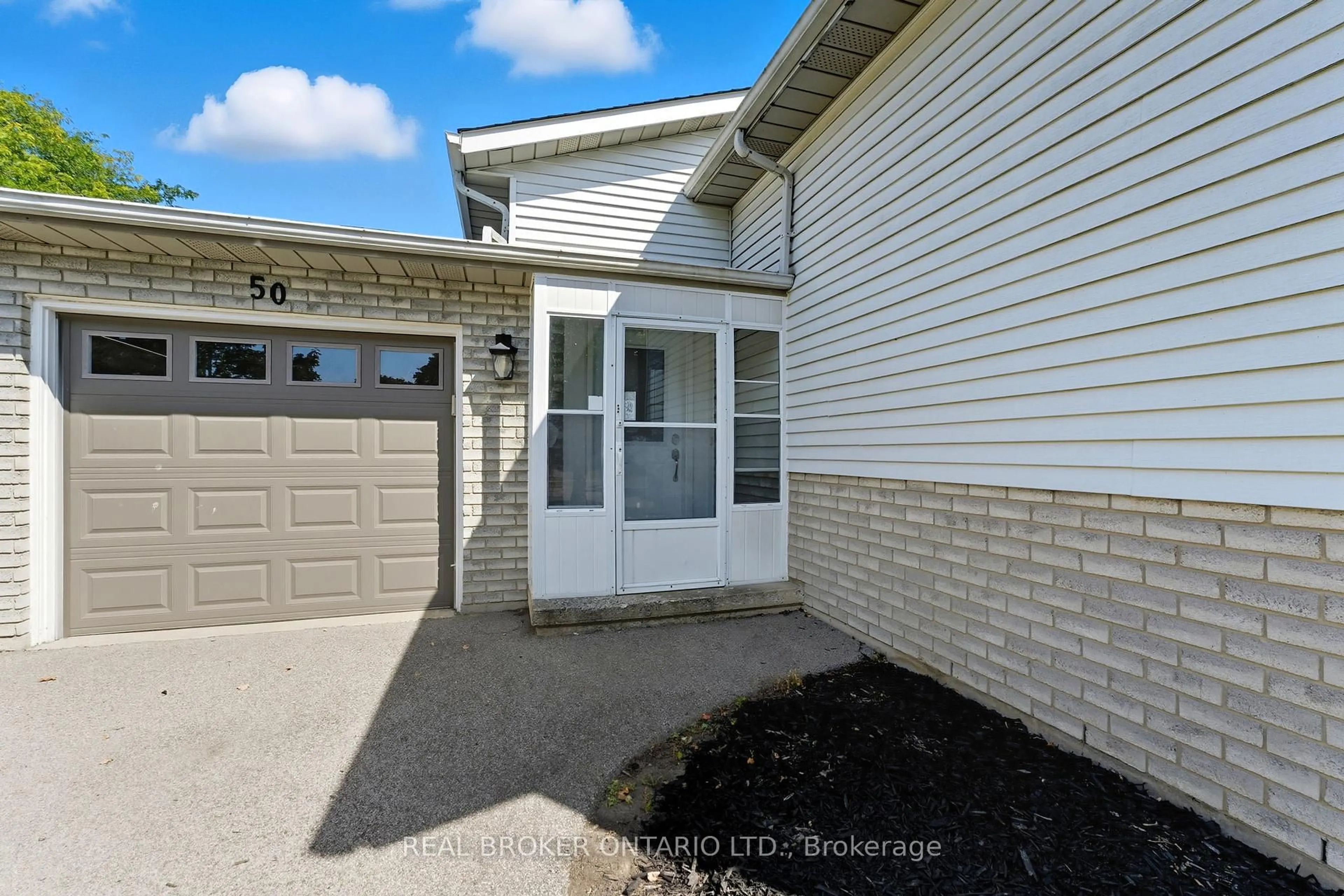 Home with vinyl exterior material, street for 50 Viscount Rd, Brantford Ontario N3P 1P3