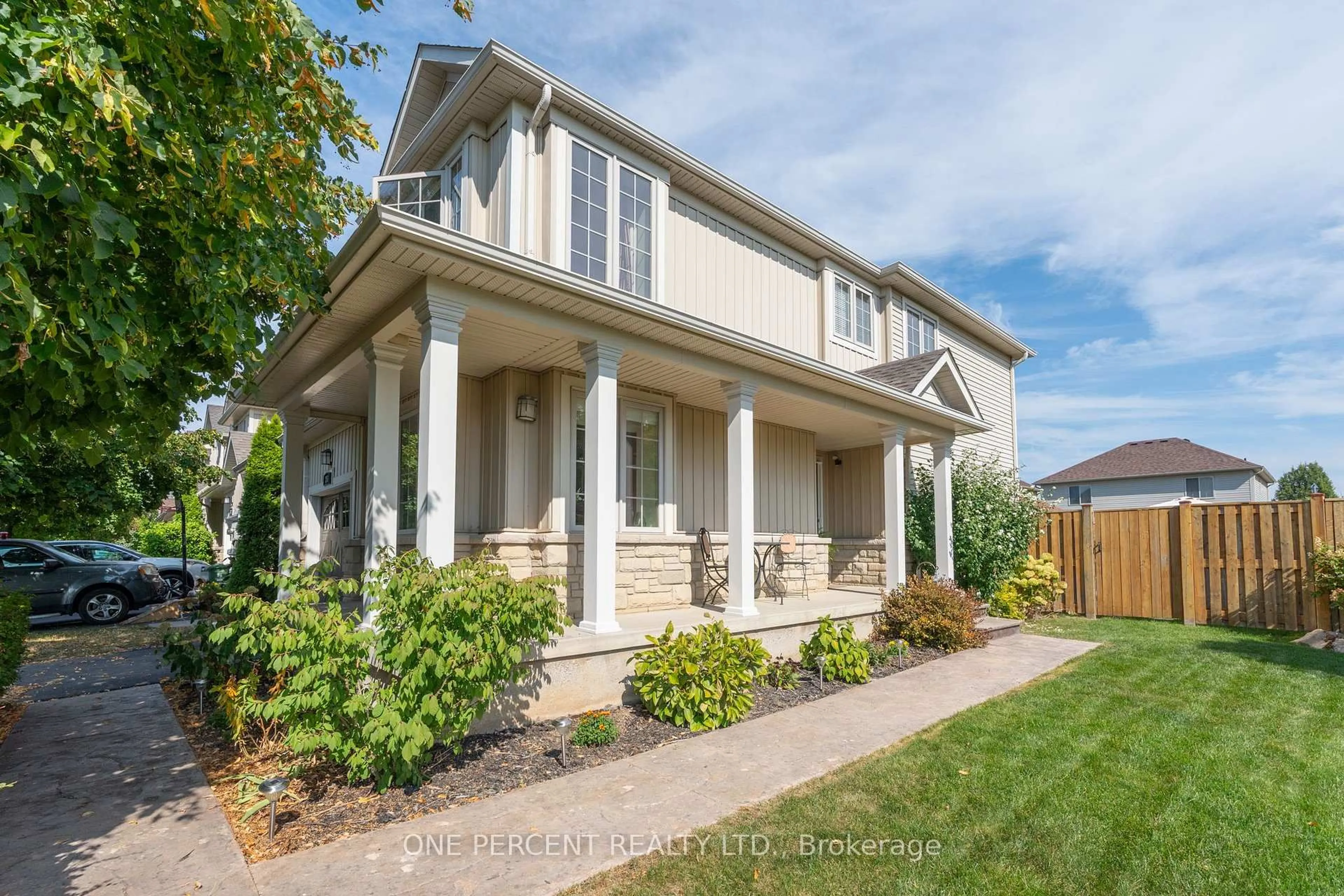 Home with vinyl exterior material, street for 286 Fall Fair Way, Hamilton Ontario L0R 1C0