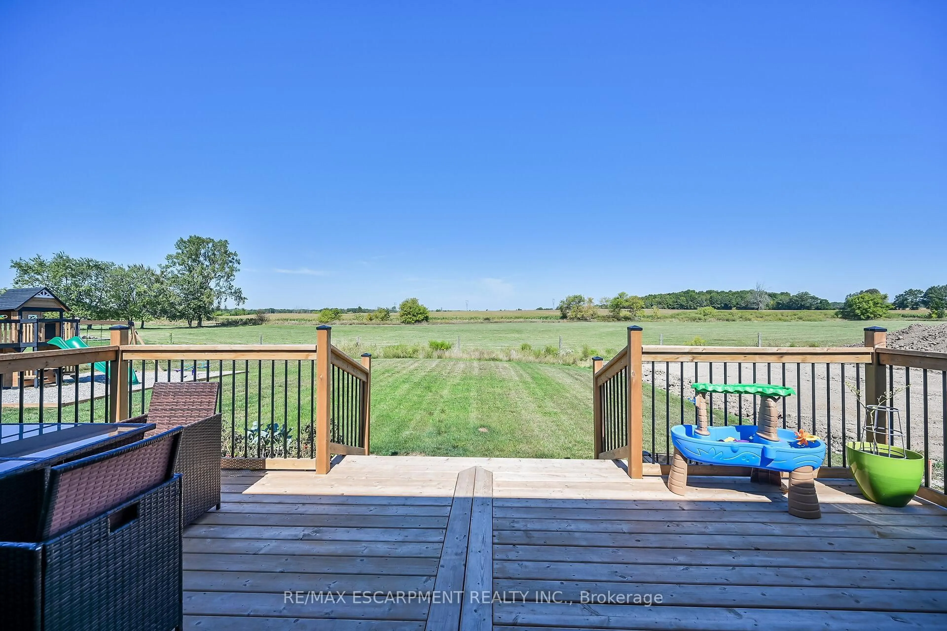 A pic from outside/outdoor area/front of a property/back of a property/a pic from drone, water/lake/river/ocean view for 519 Concession 14 Walpole Rd, Haldimand Ontario N0A 1H0