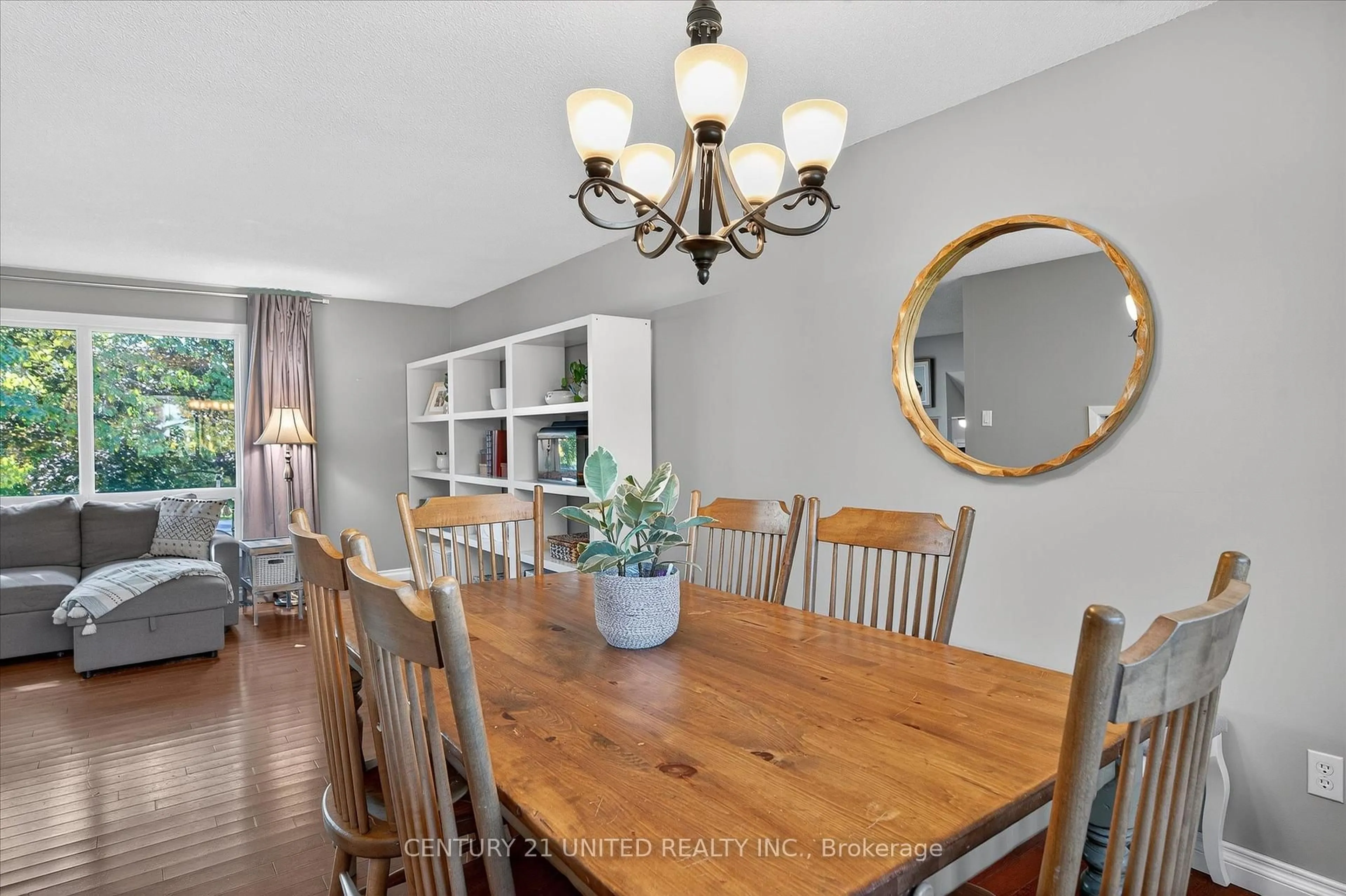 Dining room, wood/laminate floor for 44 Crystal Springs Dr, Otonabee-South Monaghan Ontario K9J 6Y3
