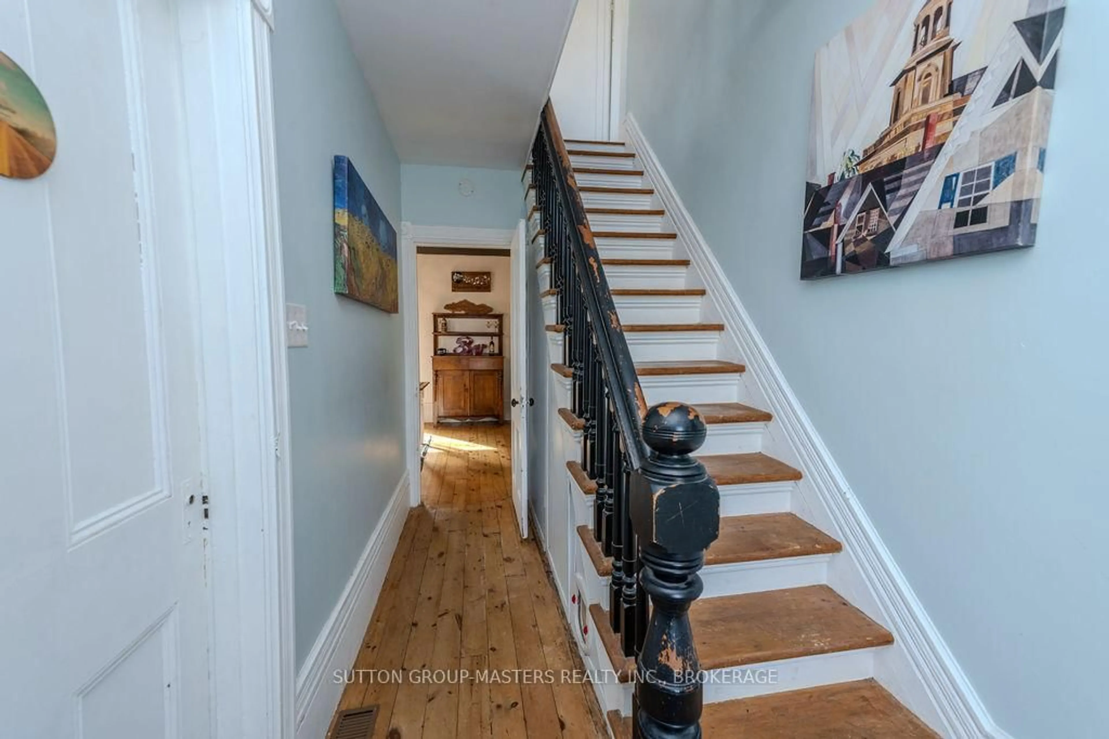 Stairs for 1177 Woodbine Rd, Kingston Ontario K7P 2X6