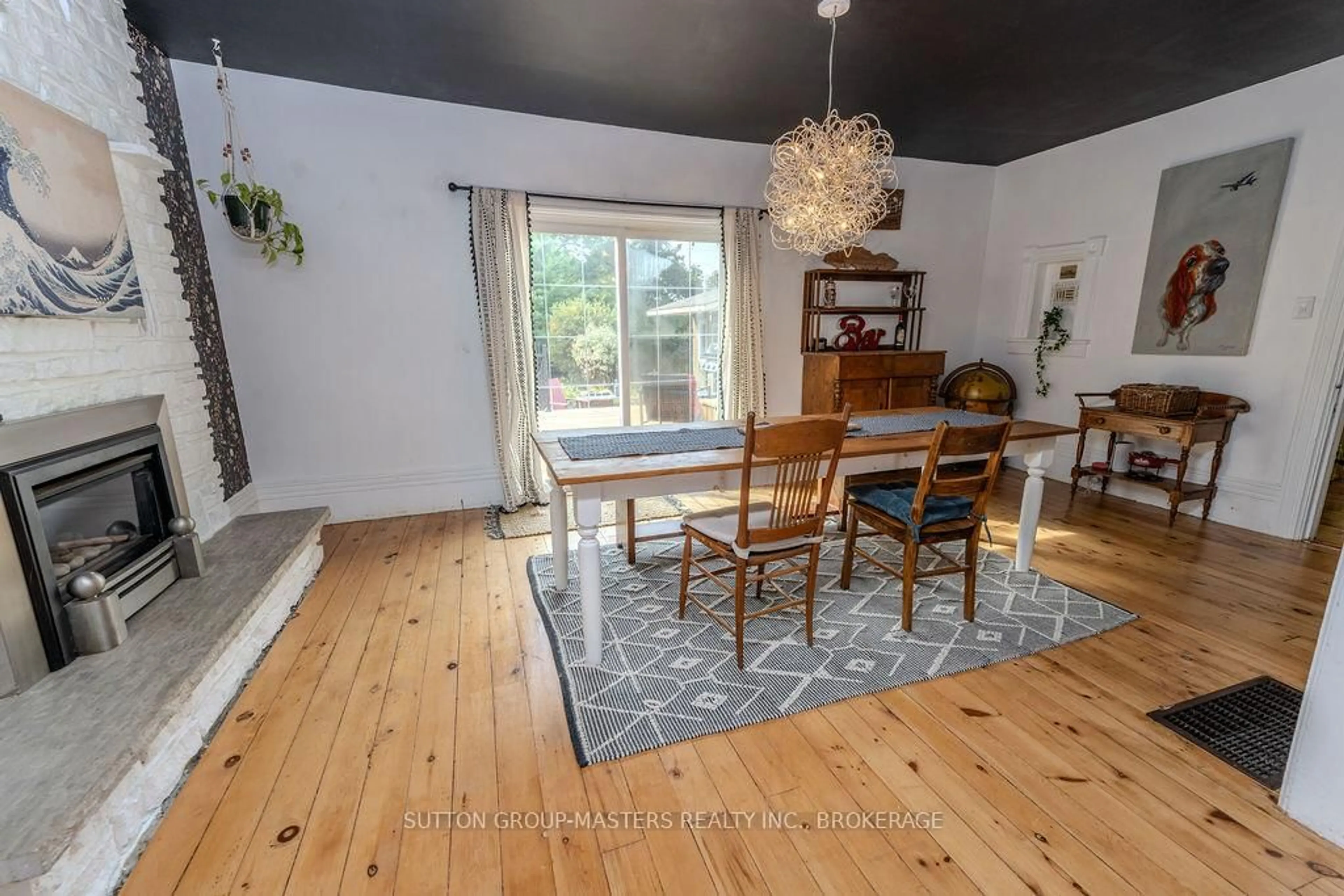 Dining room, wood/laminate floor for 1177 Woodbine Rd, Kingston Ontario K7P 2X6