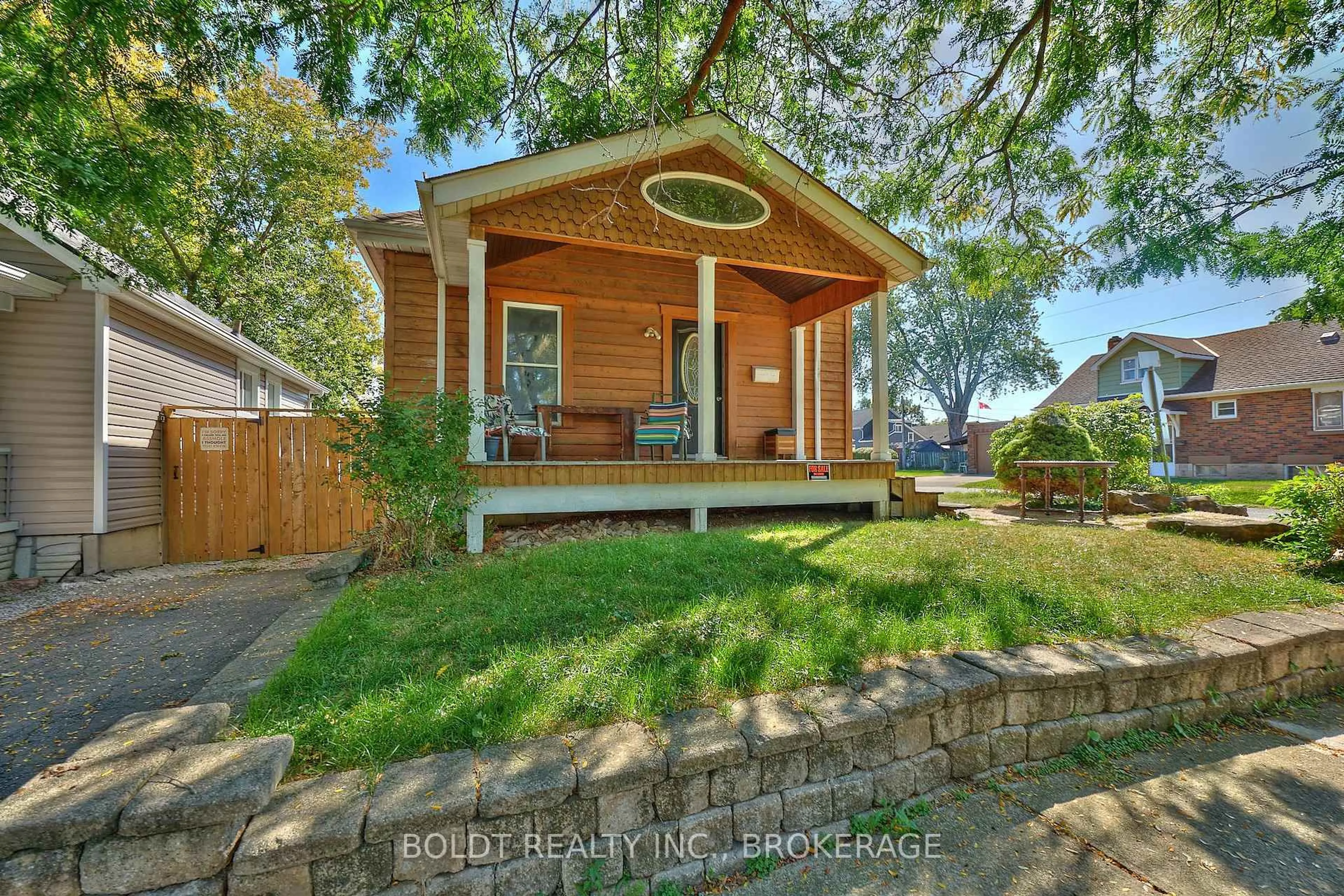 Home with brick exterior material, street for 20 Grantham Ave, St. Catharines Ontario L2P 3B4