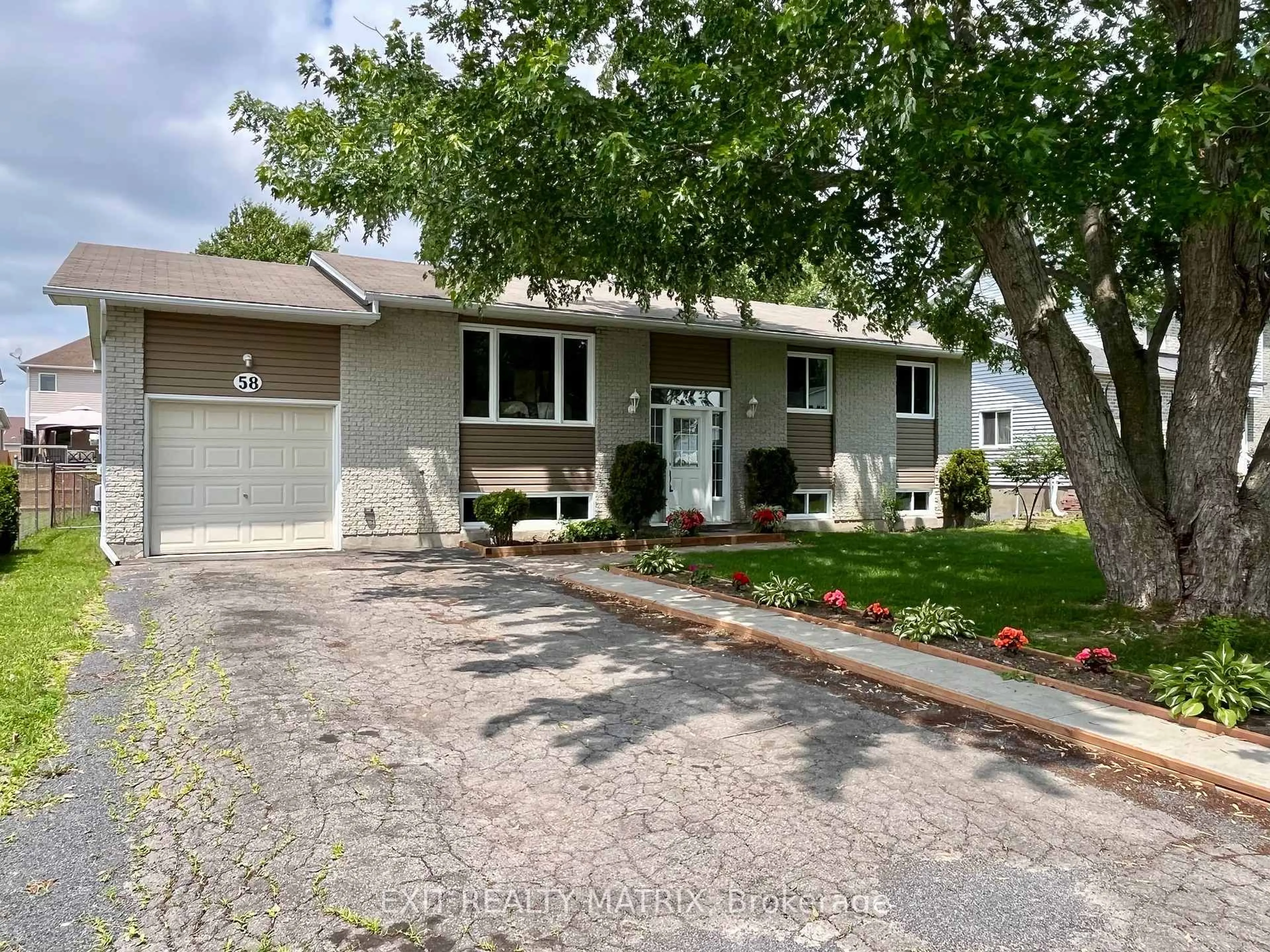 Unknown for 58 Castlebeau St, Russell Ontario K0A 1W0