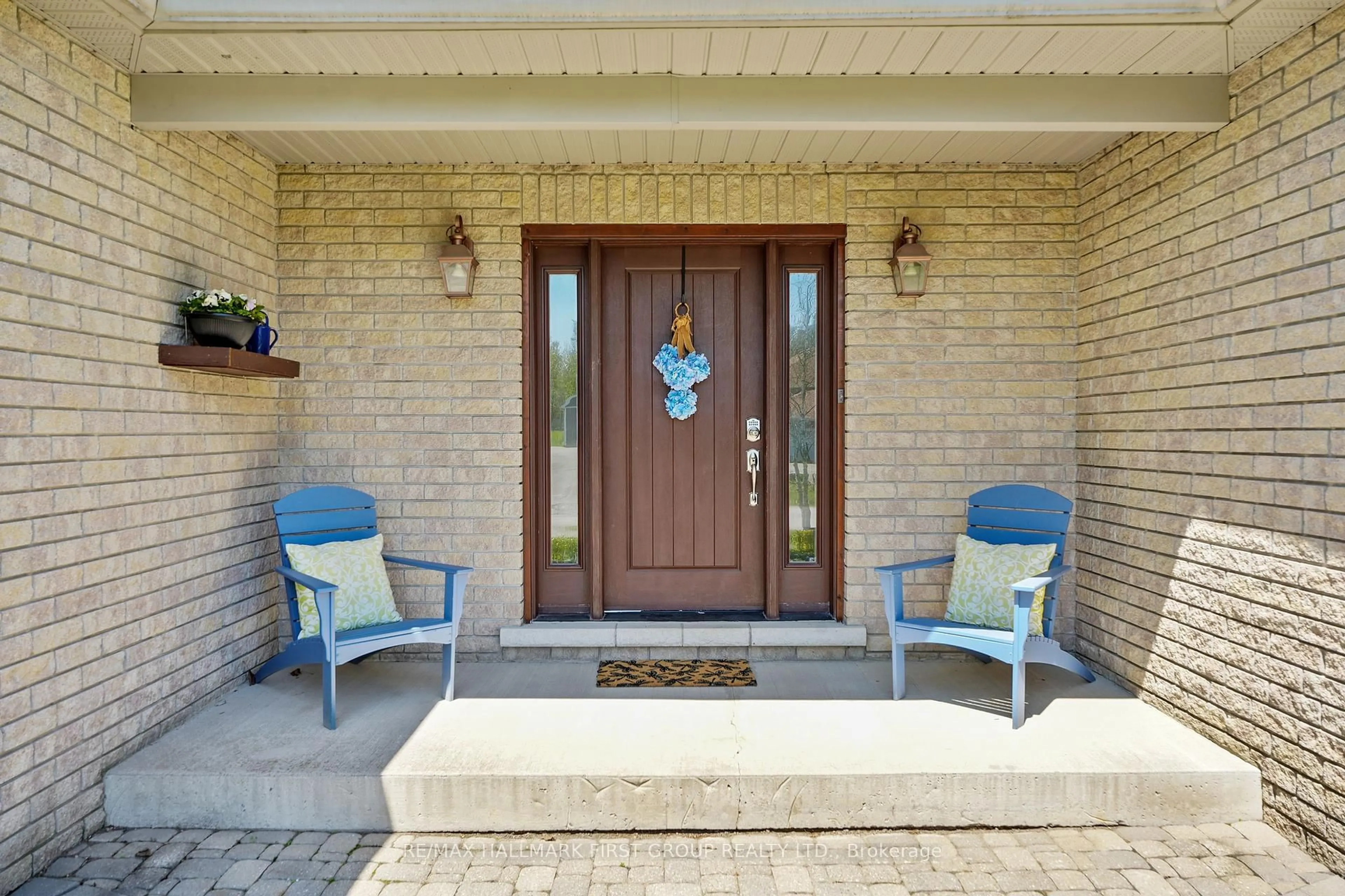 Indoor entryway for 3905 Larose Cres, Port Hope Ontario L0A 1B0