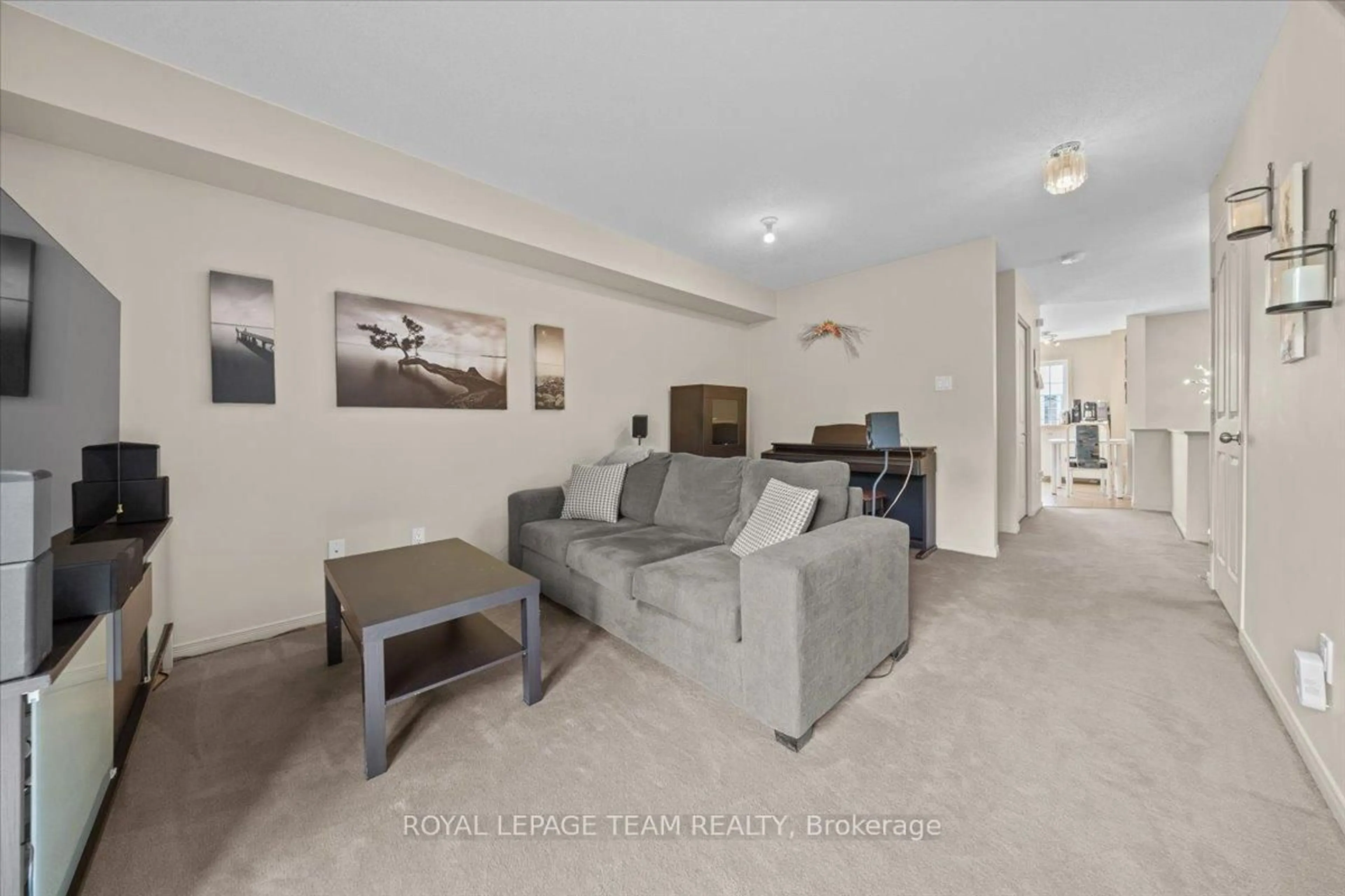 Living room with furniture, unknown for 157 Fordham Private, Ottawa Ontario K2C 4G5