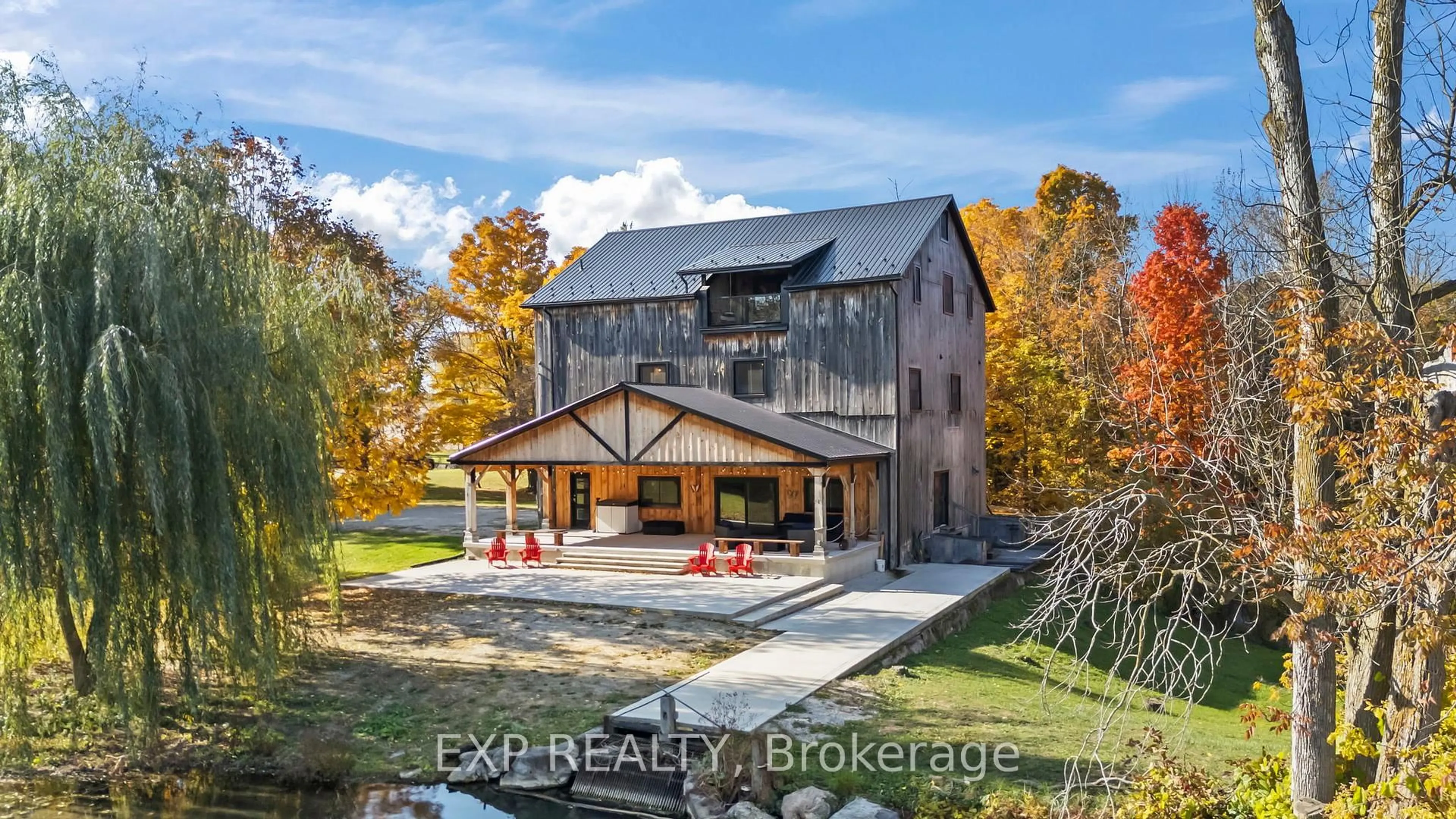 A pic from outside/outdoor area/front of a property/back of a property/a pic from drone, building for 33 Andrew St, South Bruce Ontario N0G 2S0