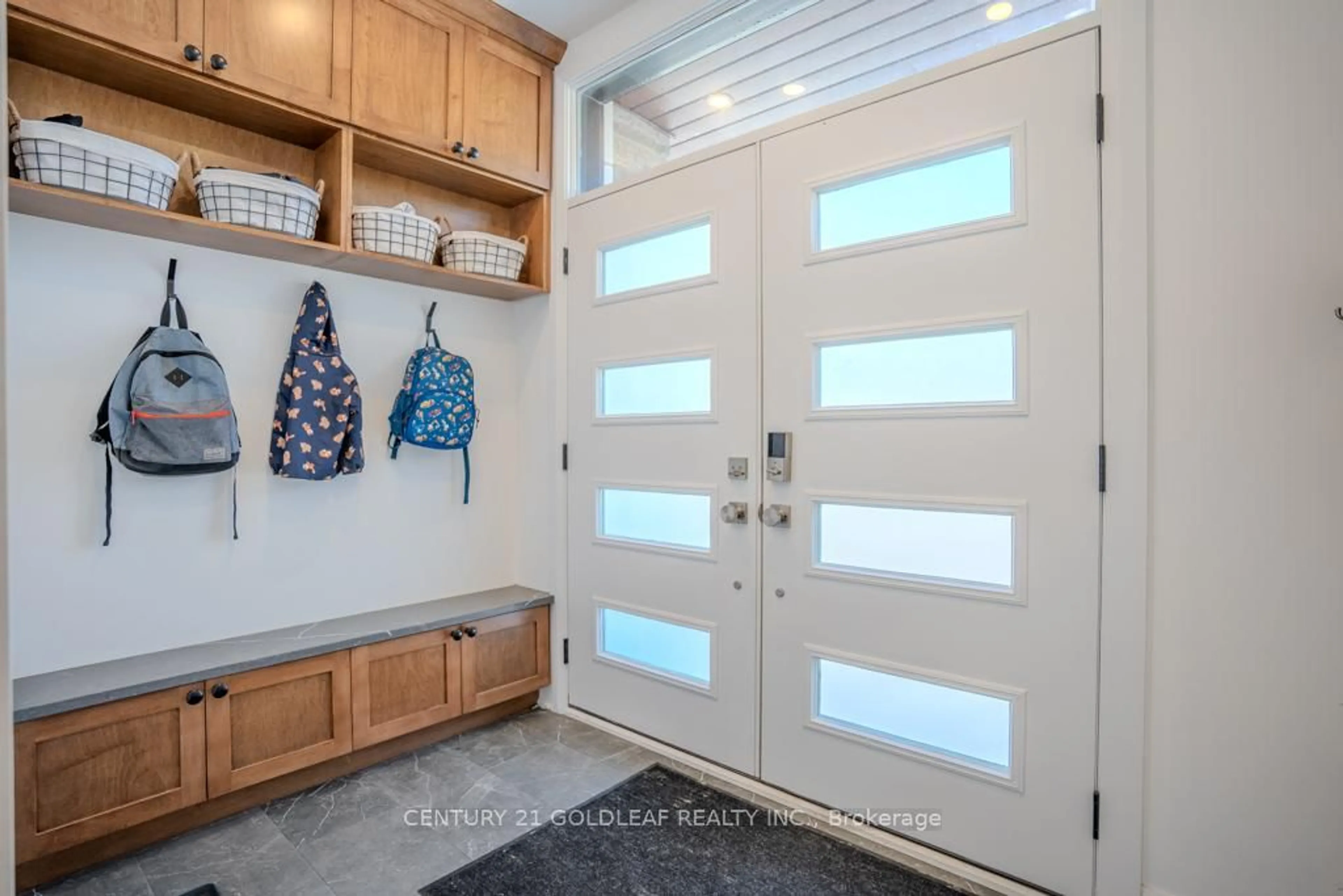 Indoor entryway for 30 King George St, Ottawa Ontario K1K 1V8
