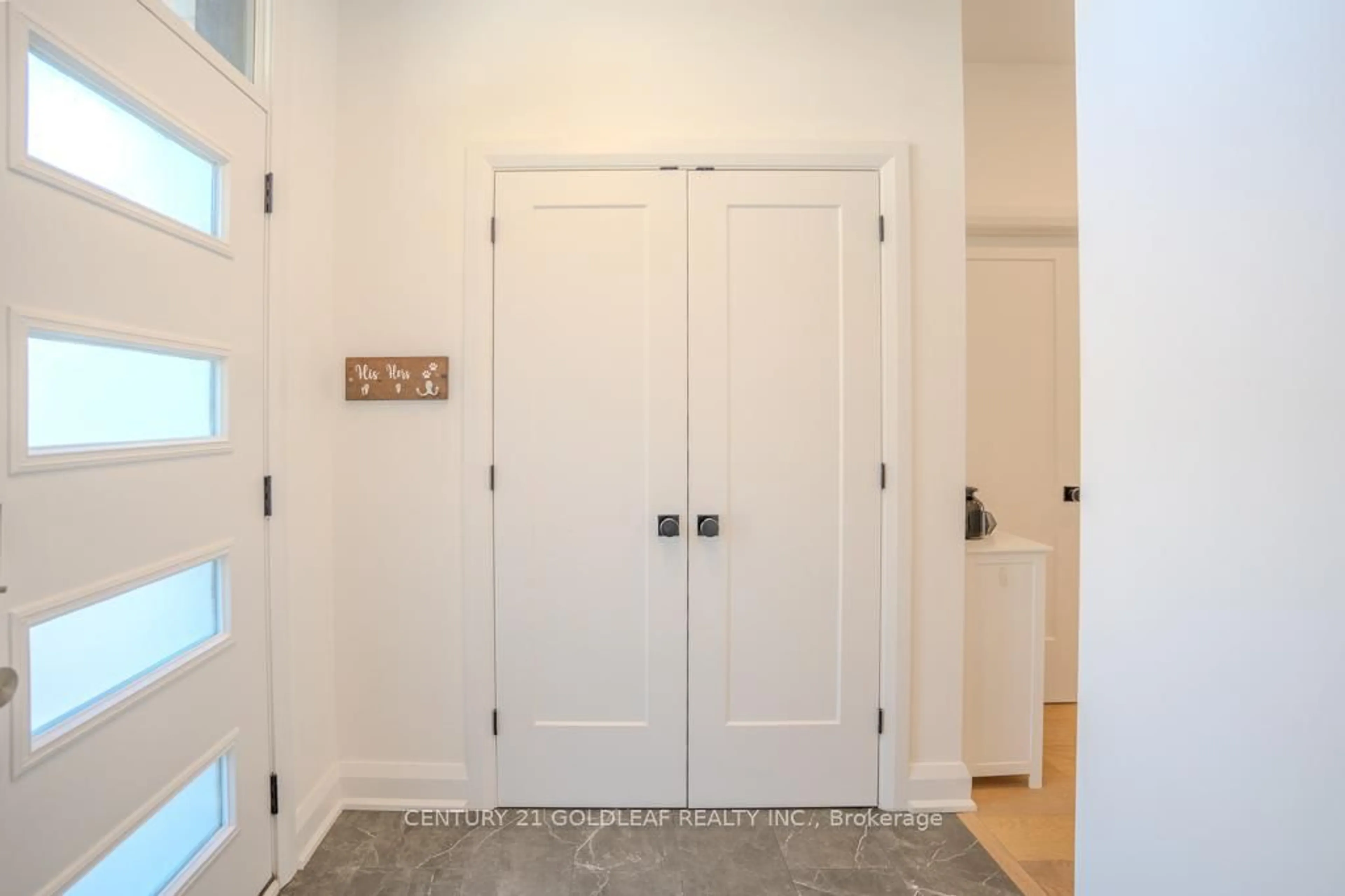 Indoor entryway for 30 King George St, Ottawa Ontario K1K 1V8