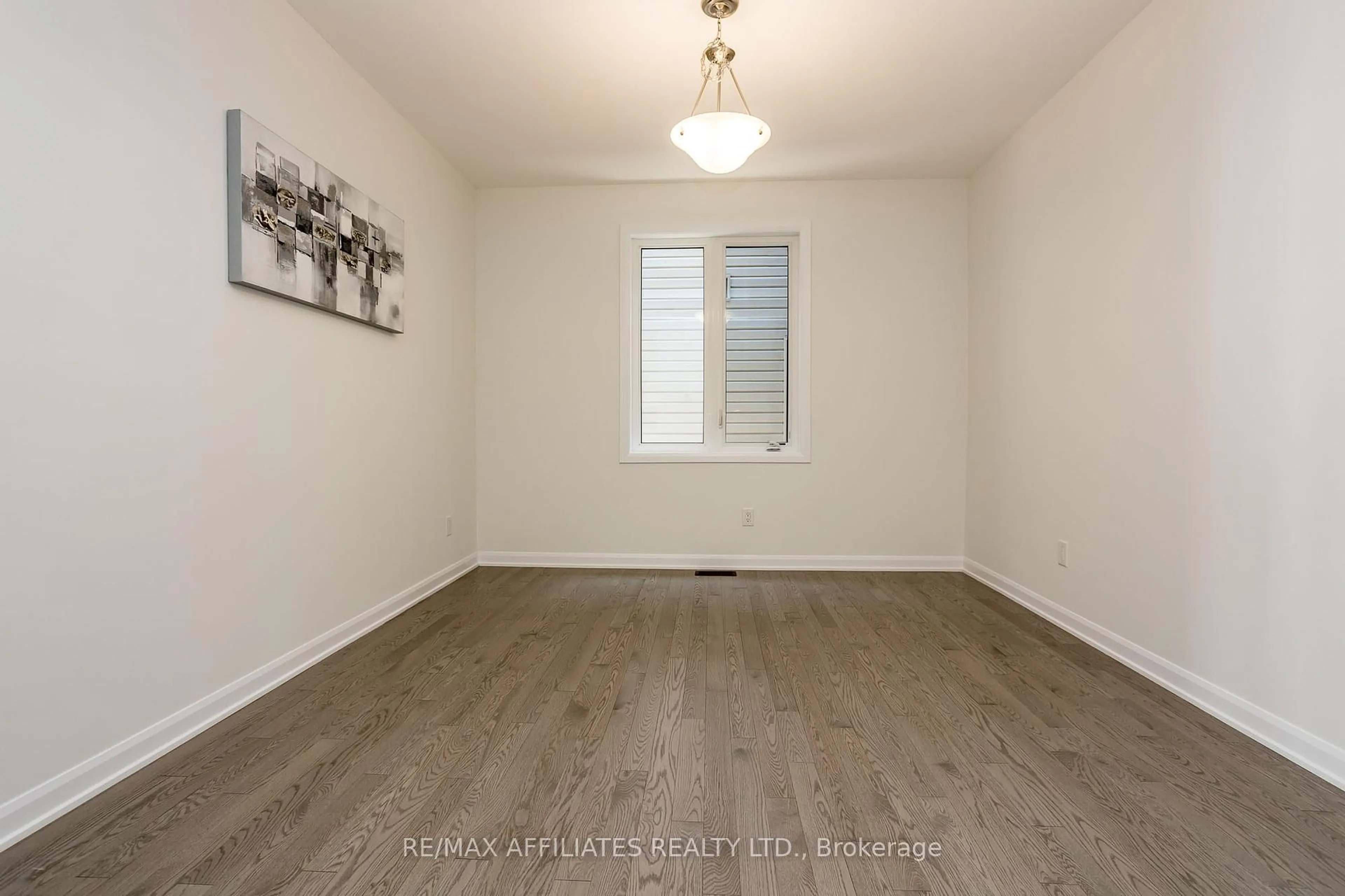 A pic of a room for 850 CAPPAMORE Dr, Ottawa Ontario K2C 3H2