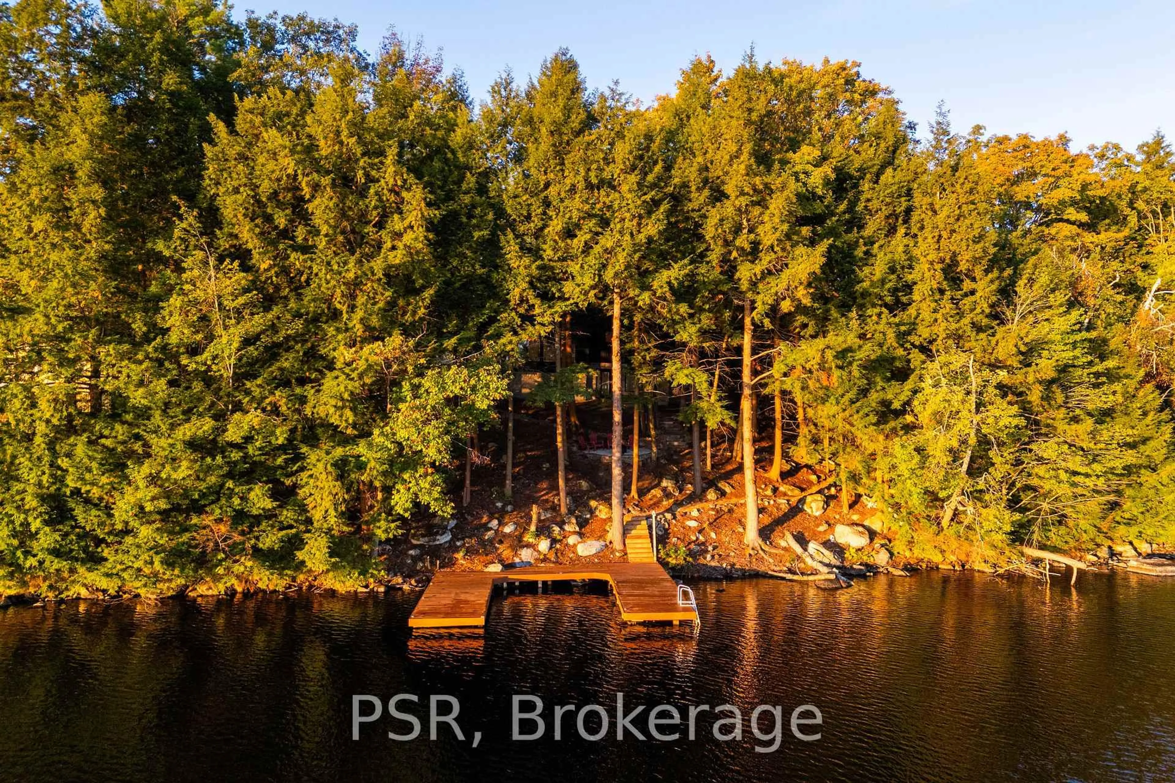 Blurry image for 2920 Muskoka Road 169 Rd, Muskoka Lakes Ontario P1P 1R2