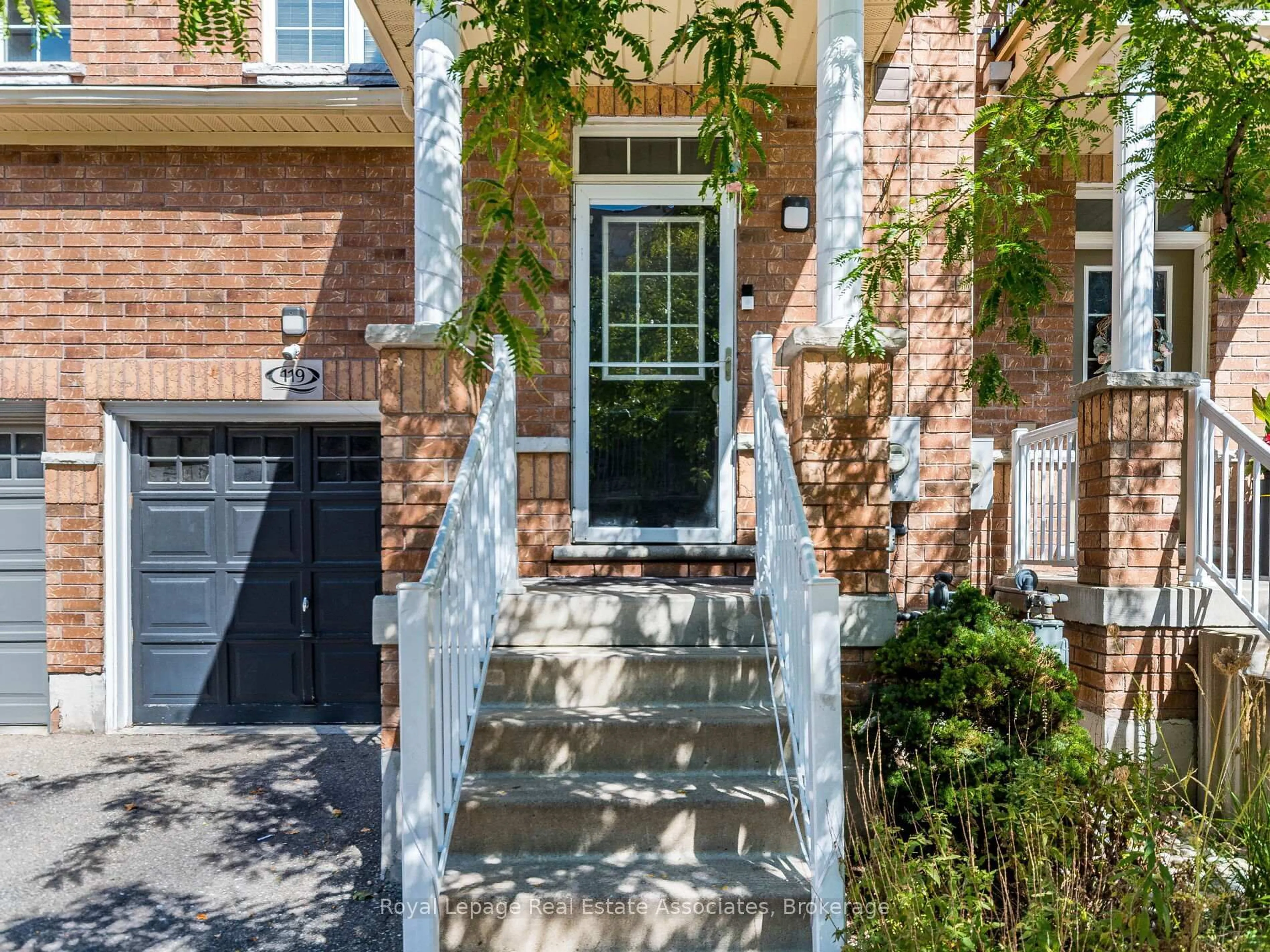 Home with brick exterior material, street for 110 Highland Rd #119, Kitchener Ontario N2M 3S1