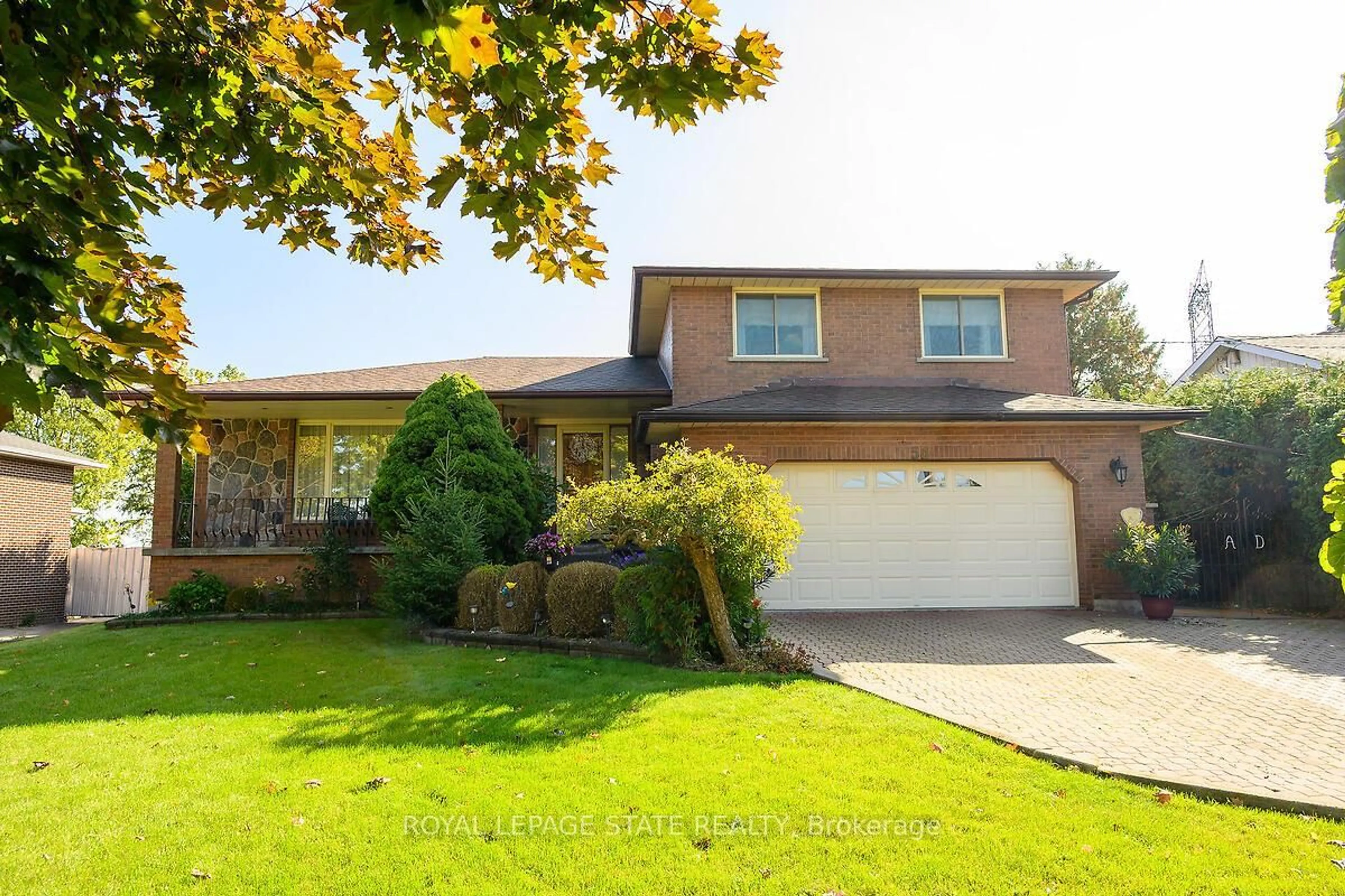 Home with vinyl exterior material, street for 53 Glover Rd, Hamilton Ontario L8W 3S8