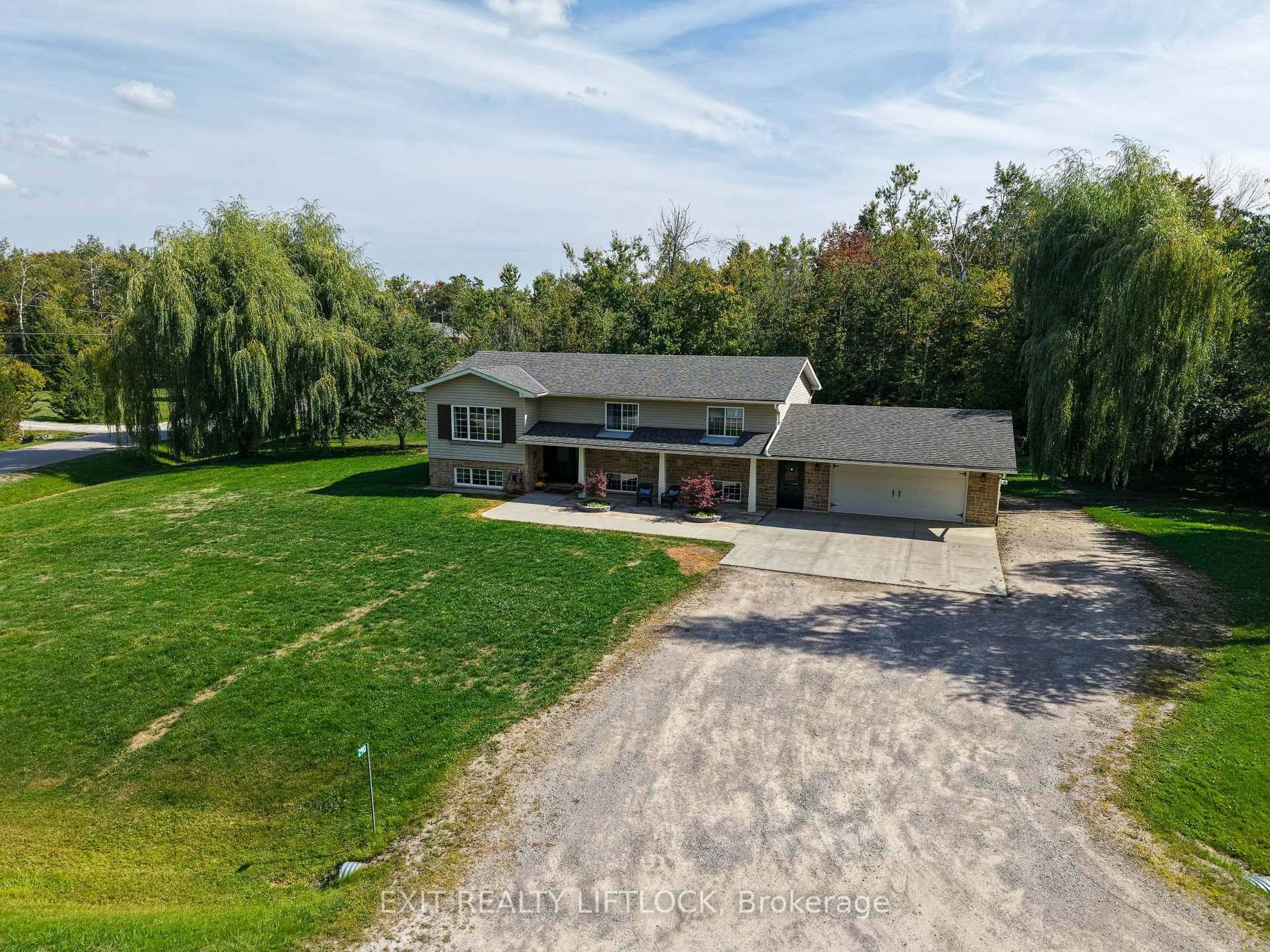 A pic from outside/outdoor area/front of a property/back of a property/a pic from drone, unknown for 290 McClennan Dr, Selwyn Ontario K0L 1T0