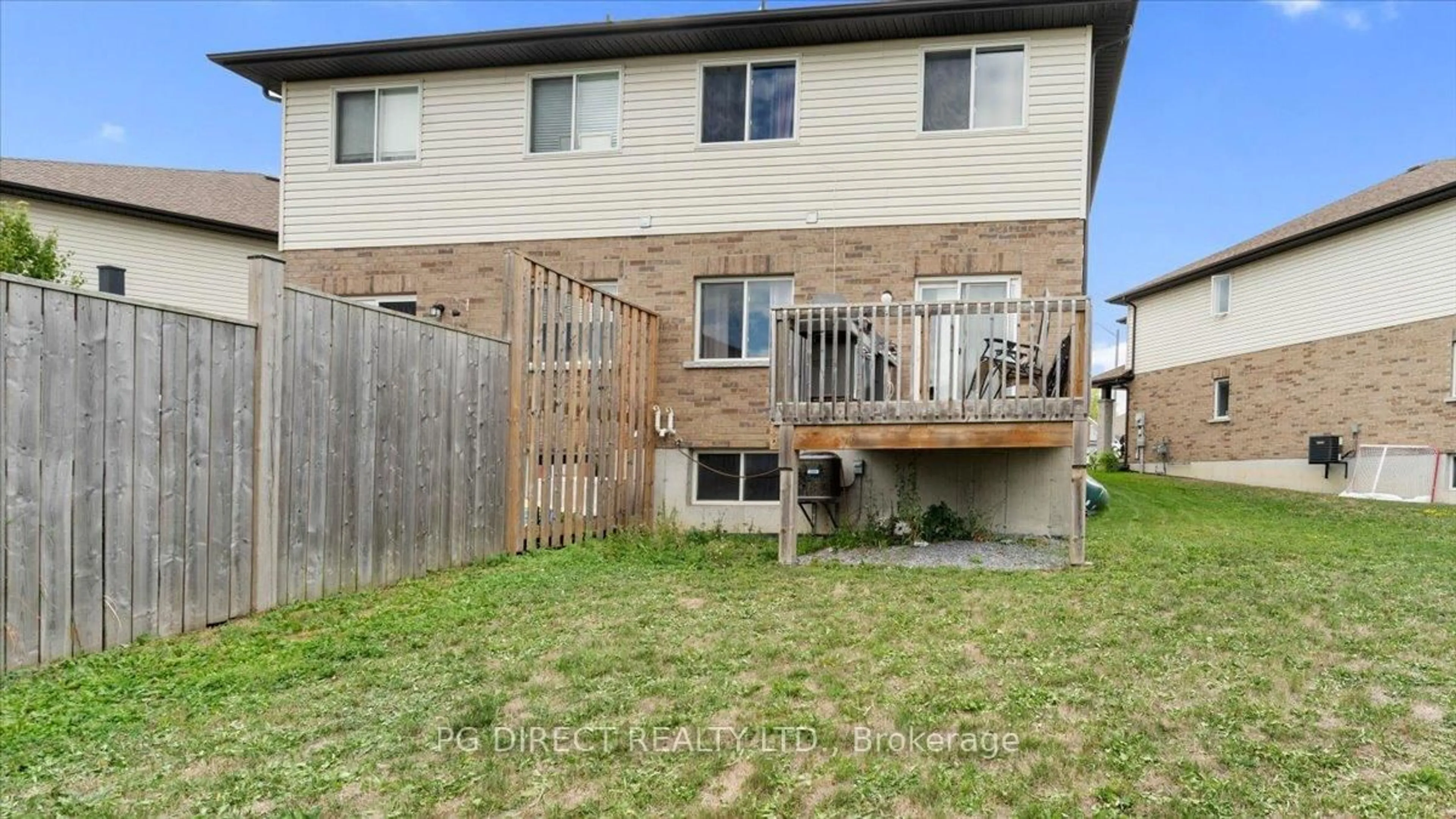 Patio, unknown for 8 Ledgerock Crt, Quinte West Ontario K8R 1G3