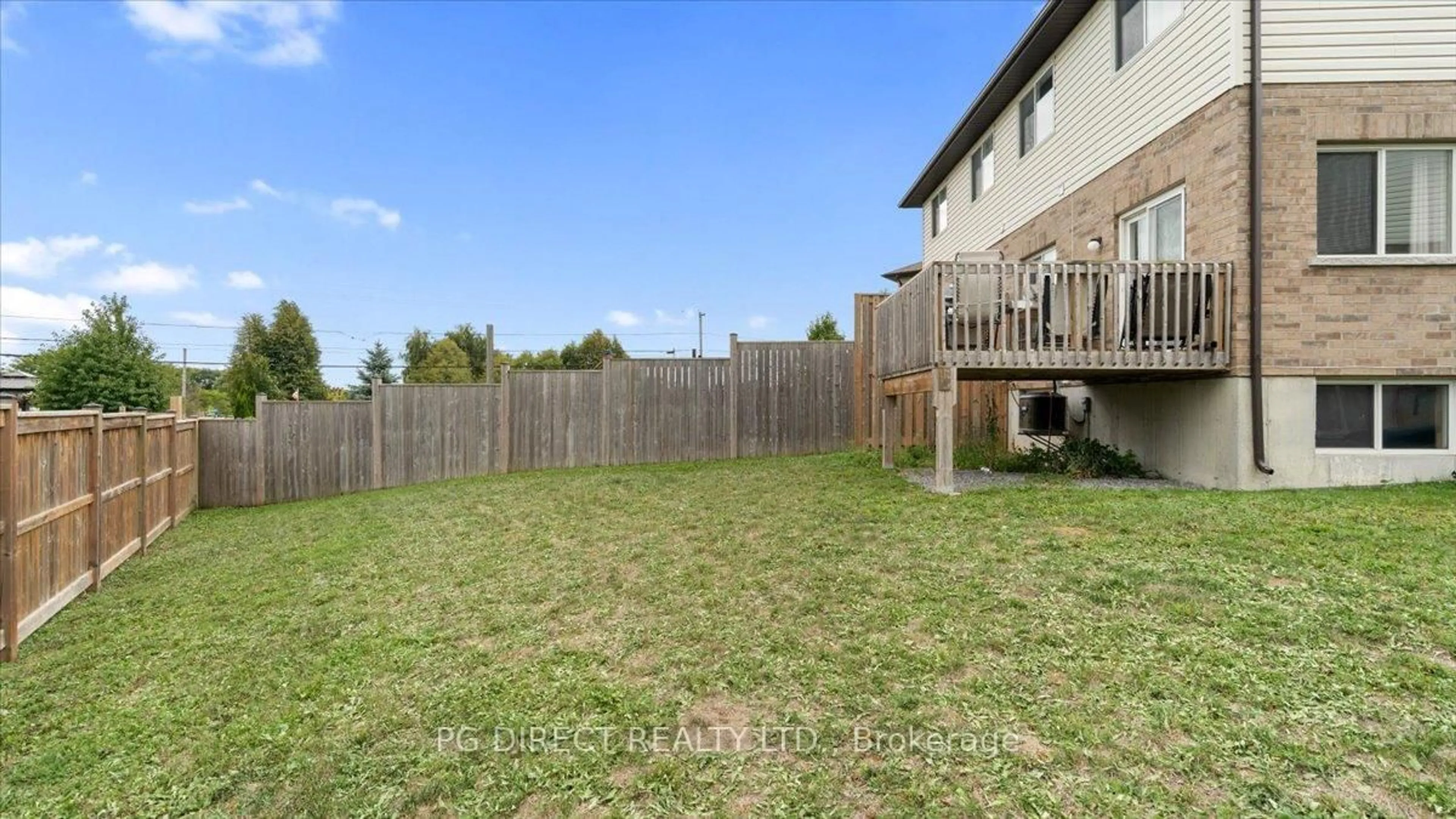Patio, unknown for 8 Ledgerock Crt, Quinte West Ontario K8R 1G3