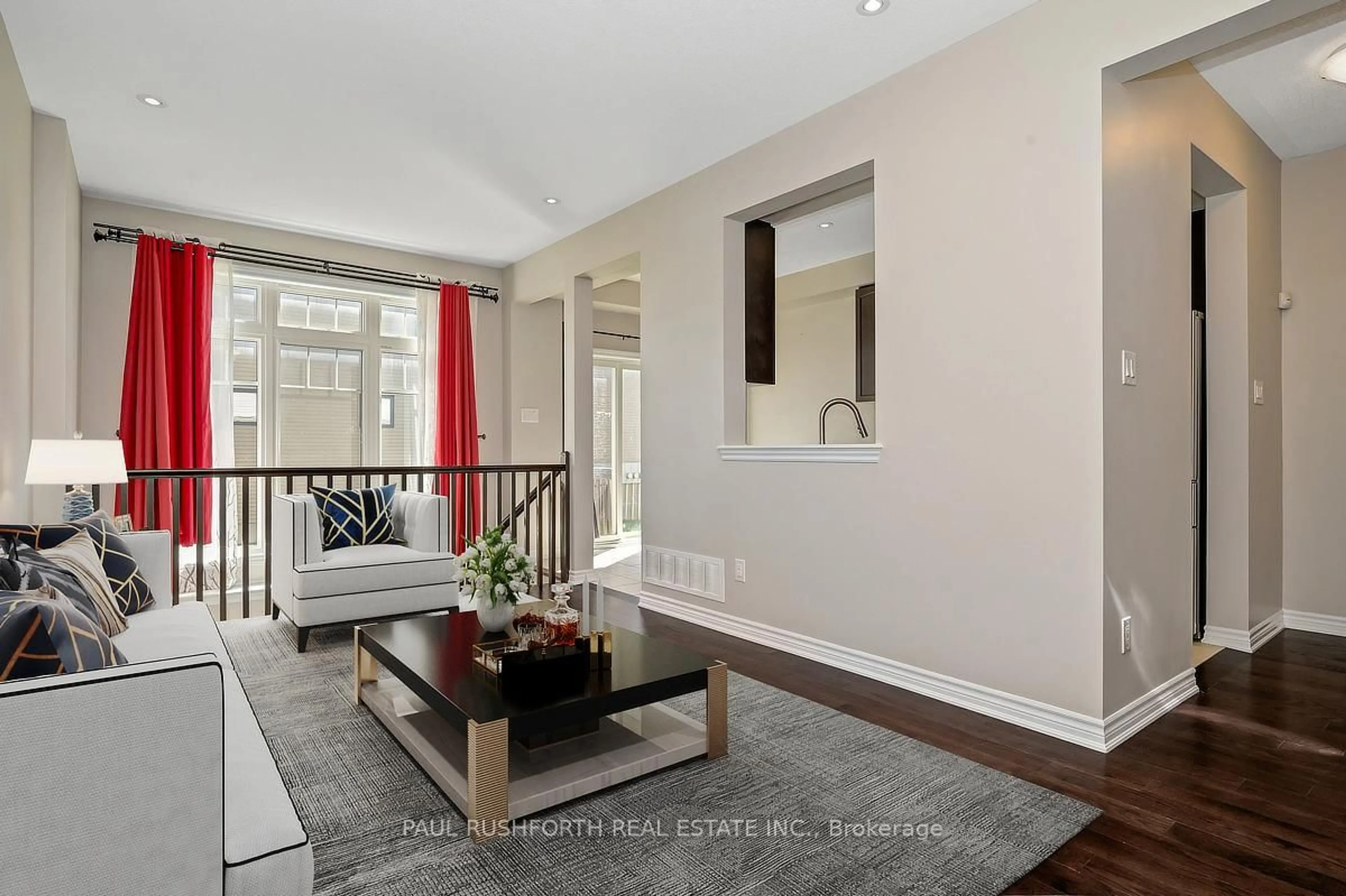 Indoor entryway for 51 Tapadero Ave, Ottawa Ontario K2V 0E1