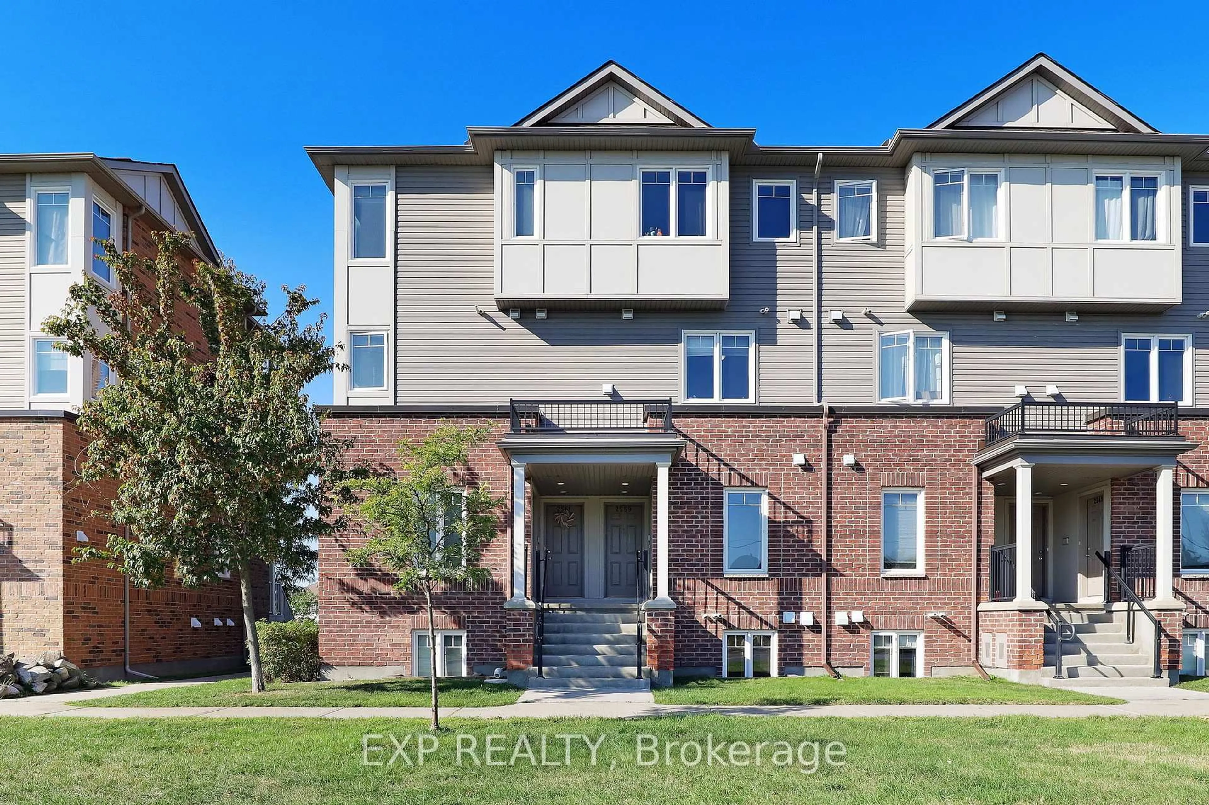 Home with brick exterior material, street for 2559 Longfields Dr, Ottawa Ontario K2J 2L7