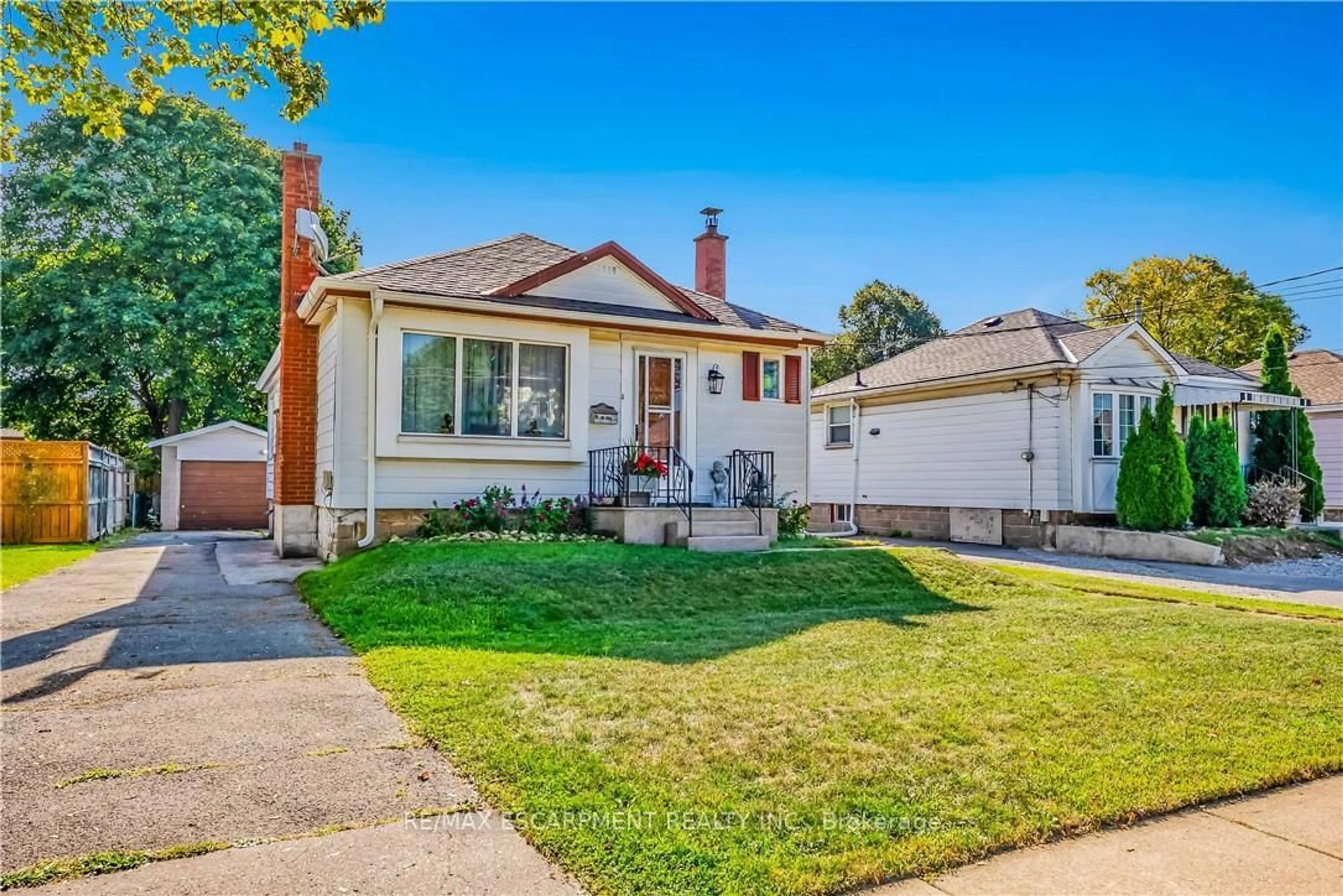 Unknown for 111 East 25th St, Hamilton Ontario L8V 3A3