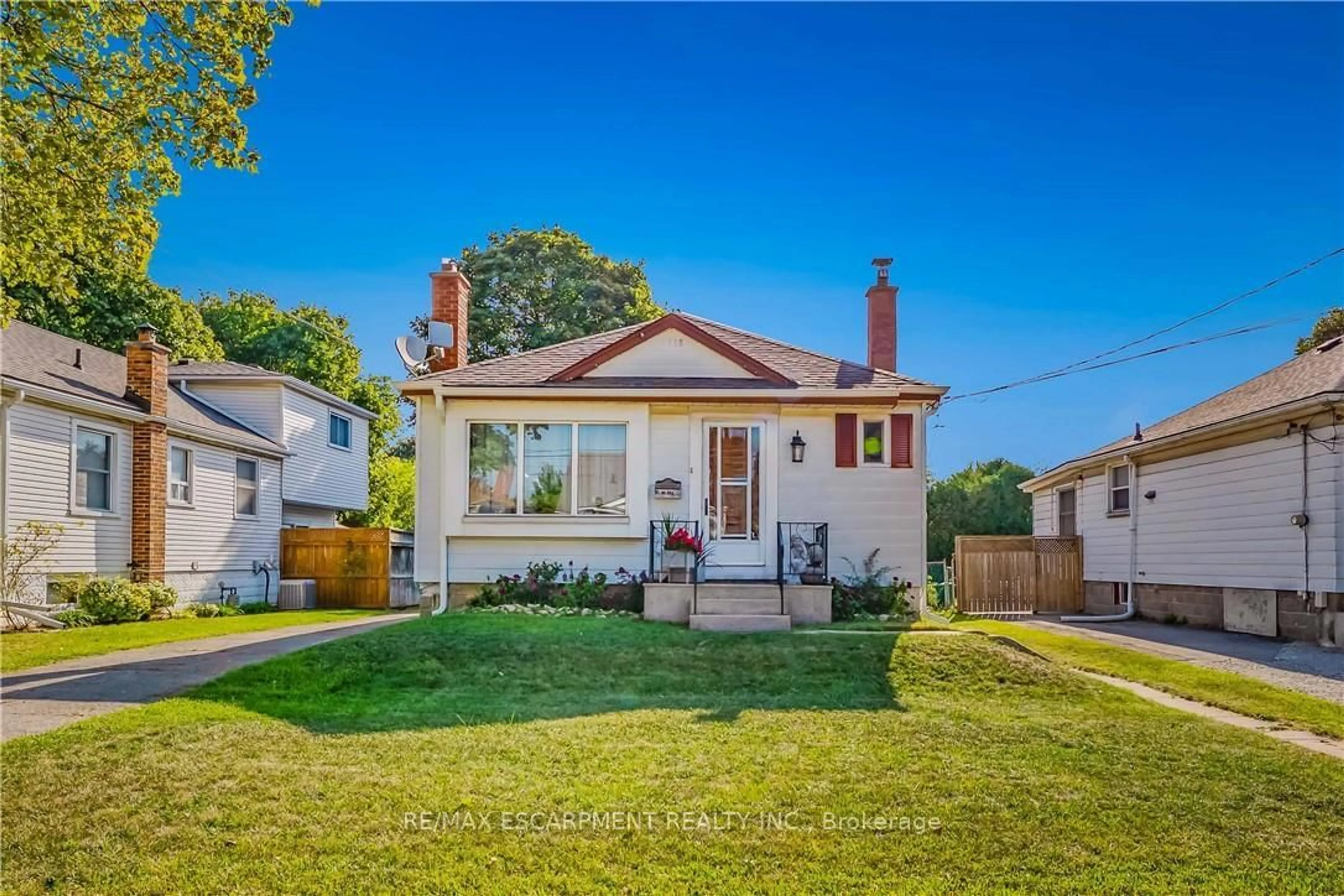 Unknown for 111 East 25th St, Hamilton Ontario L8V 3A3