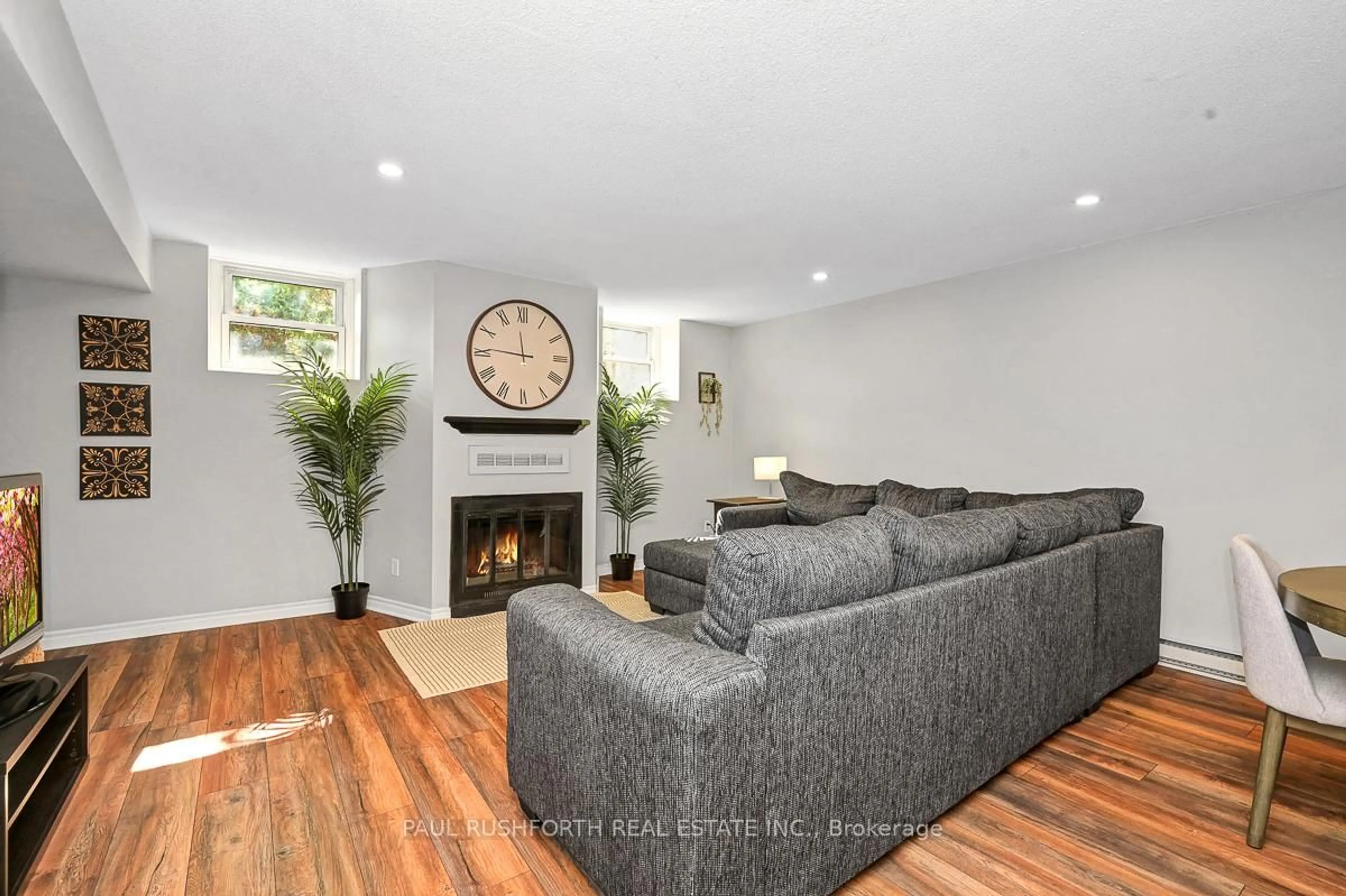 Living room with furniture, unknown for 244 Charlotte St #1, Ottawa Ontario K1N 8L3