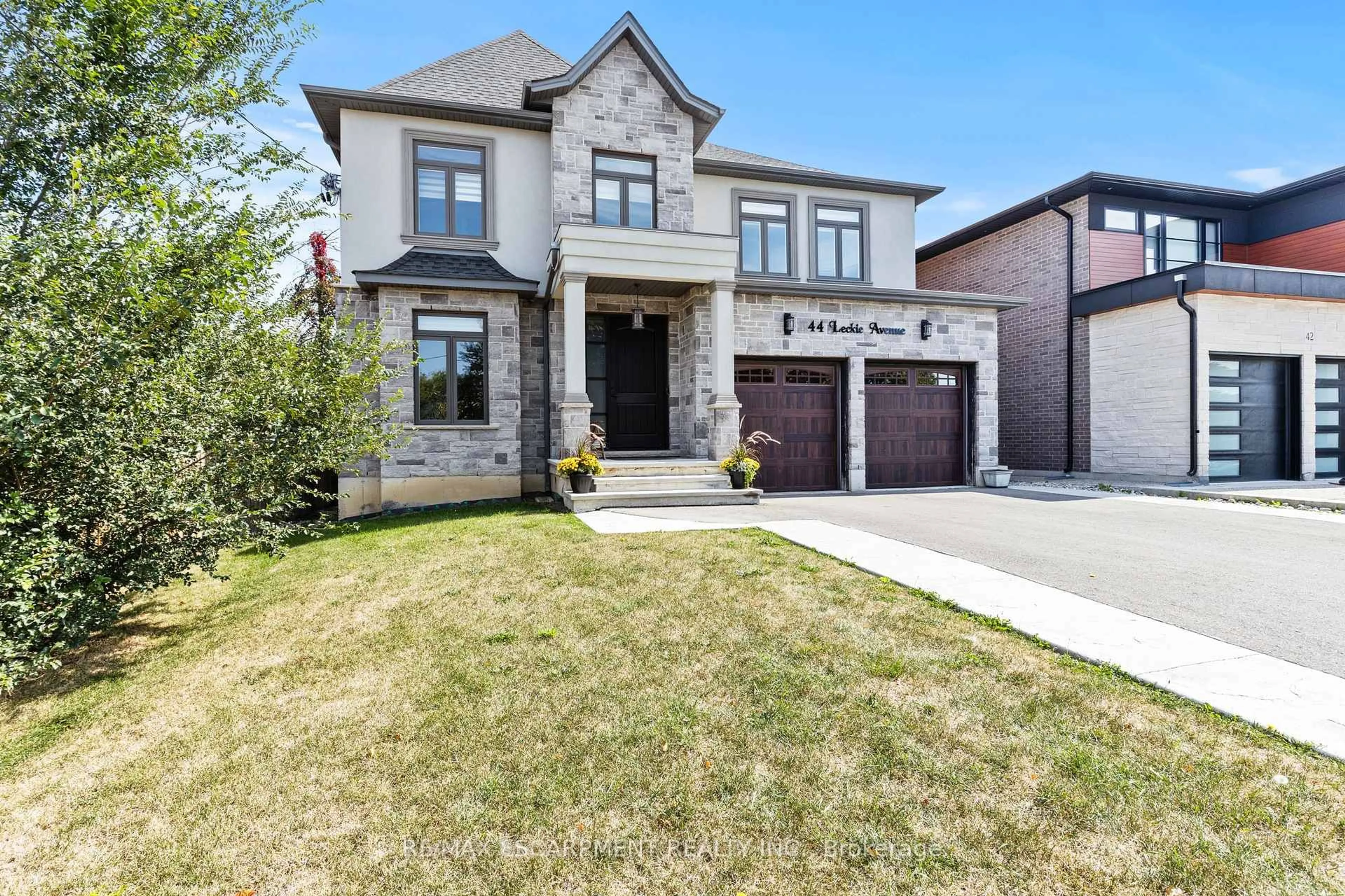 Home with brick exterior material, street for 44 Leckie Ave, Hamilton Ontario L8J 2S7