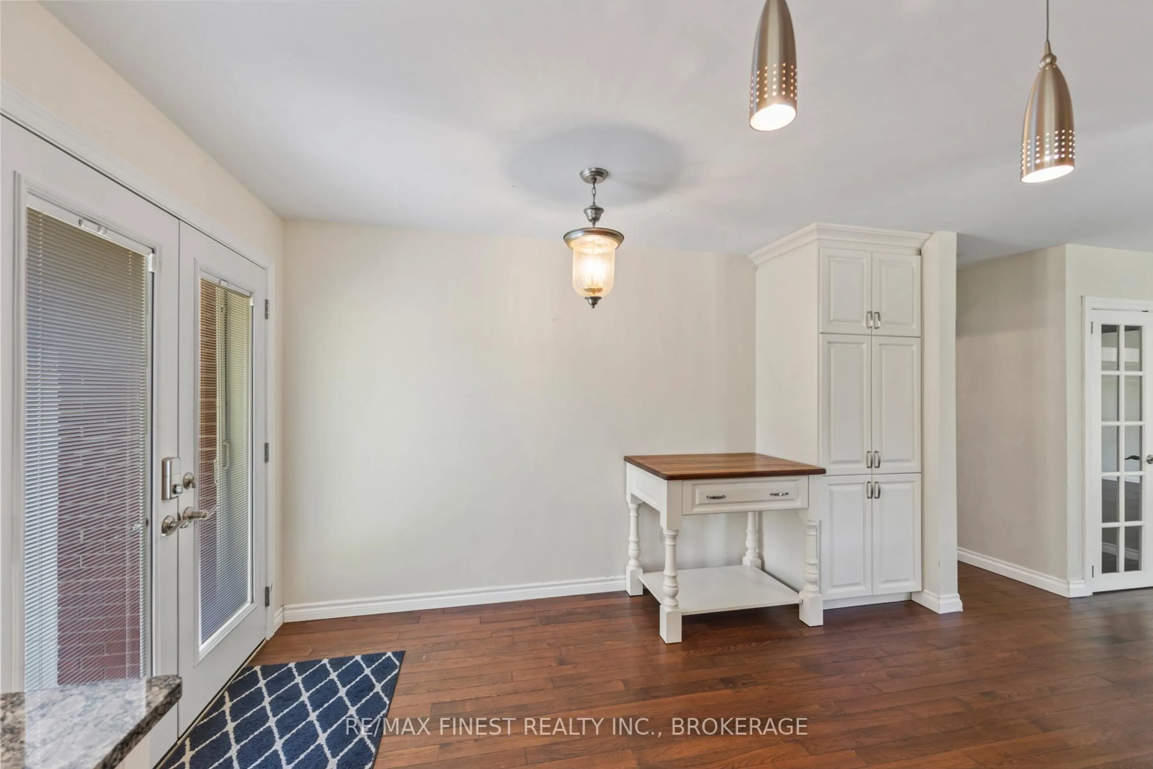 Indoor entryway for 5 Michael Grass Cres, Kingston Ontario K7M 2W2