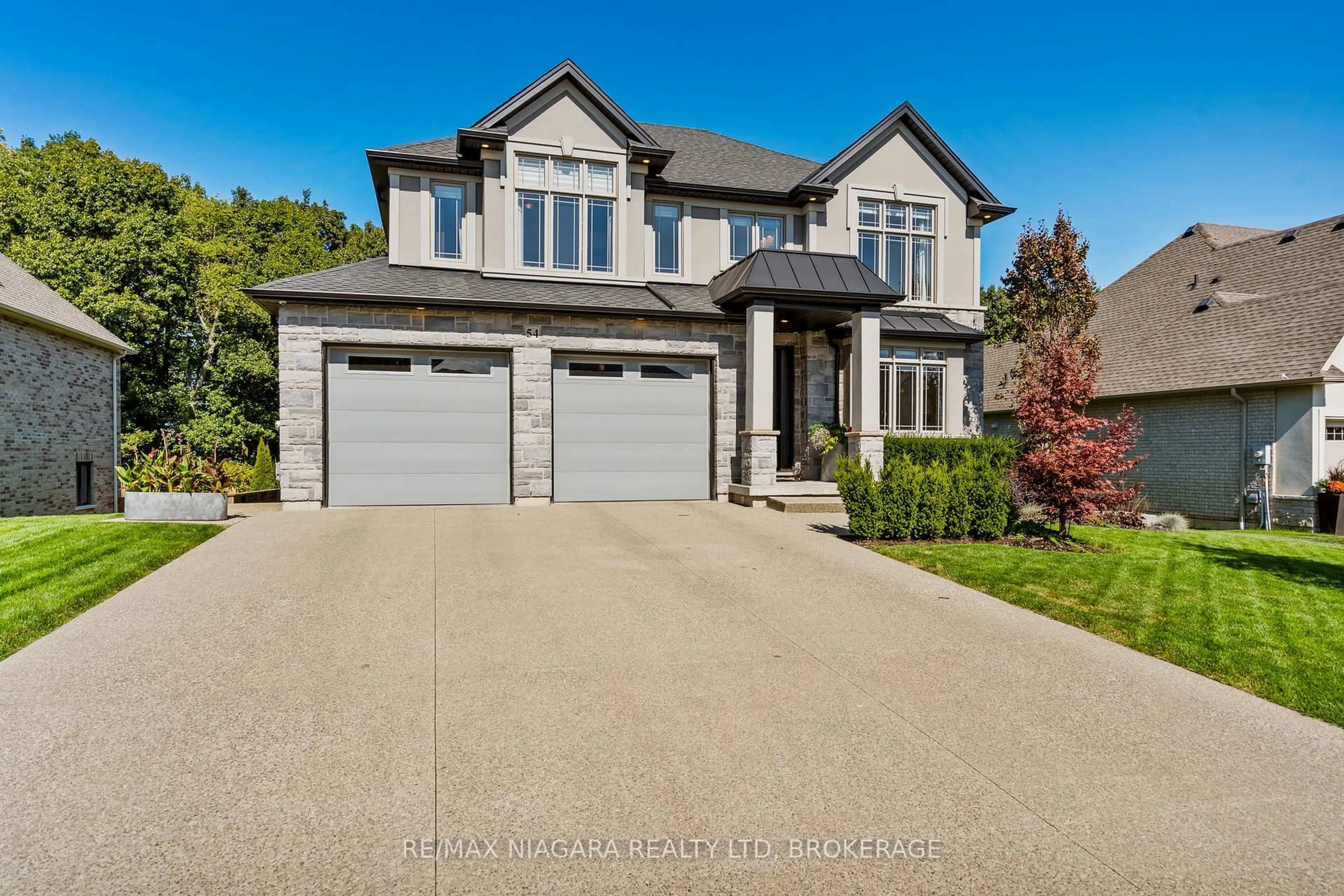 Home with brick exterior material, street for 54 Philmori Blvd, Pelham Ontario L0S 1E5