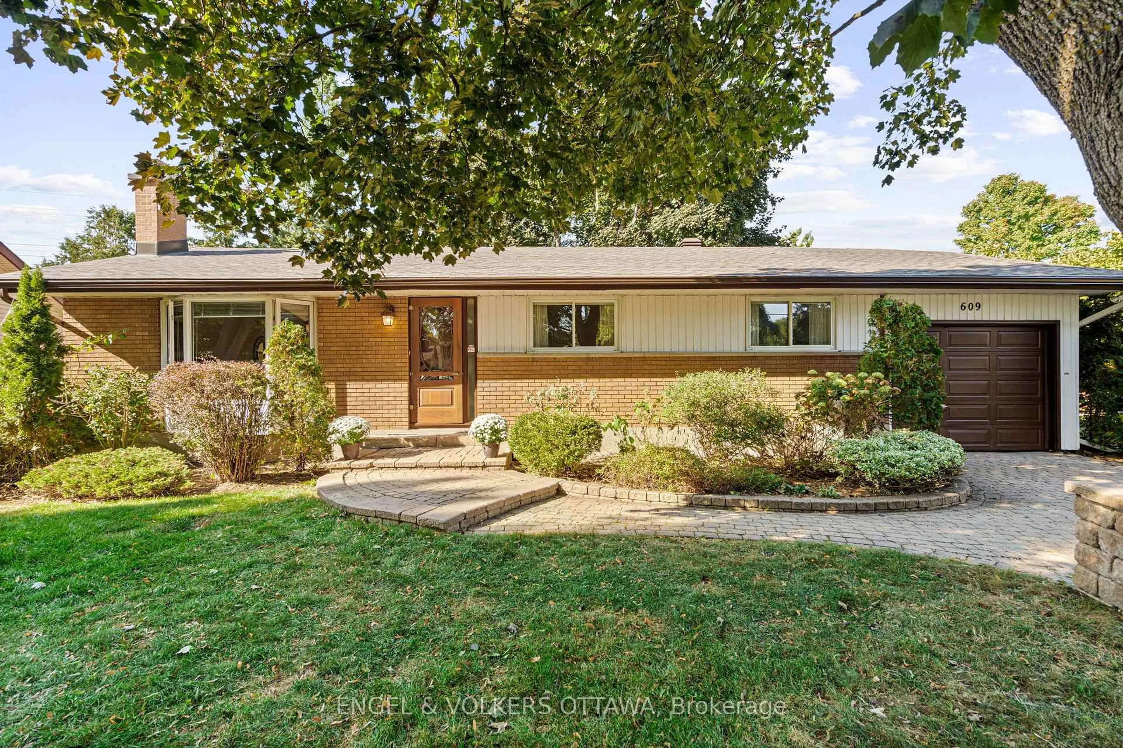 Unknown for 609 Blanchard Cres, Ottawa Ontario K1V 7B7