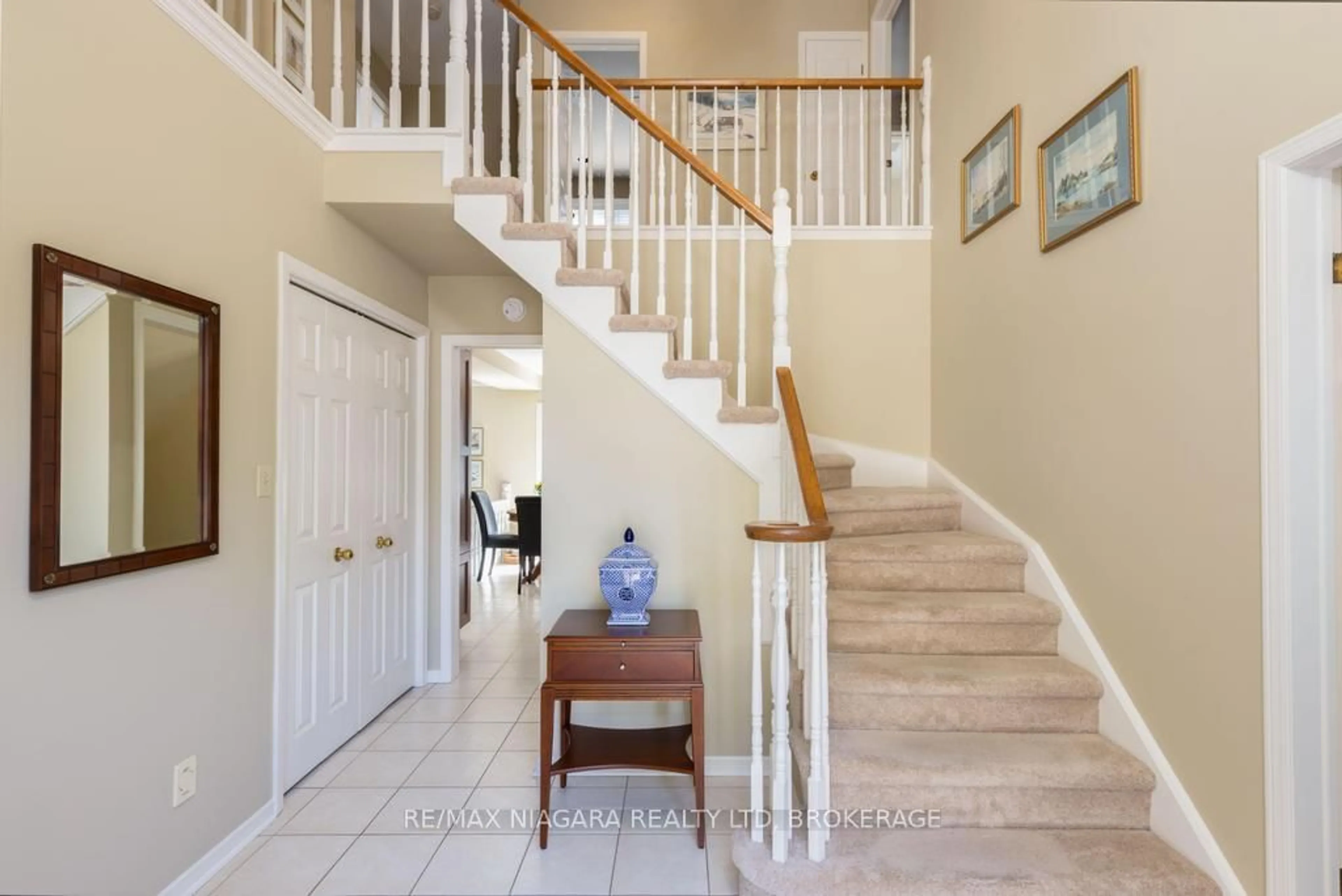 Unknown for 24 Golden Blvd, St. Catharines Ontario L2N 7M9