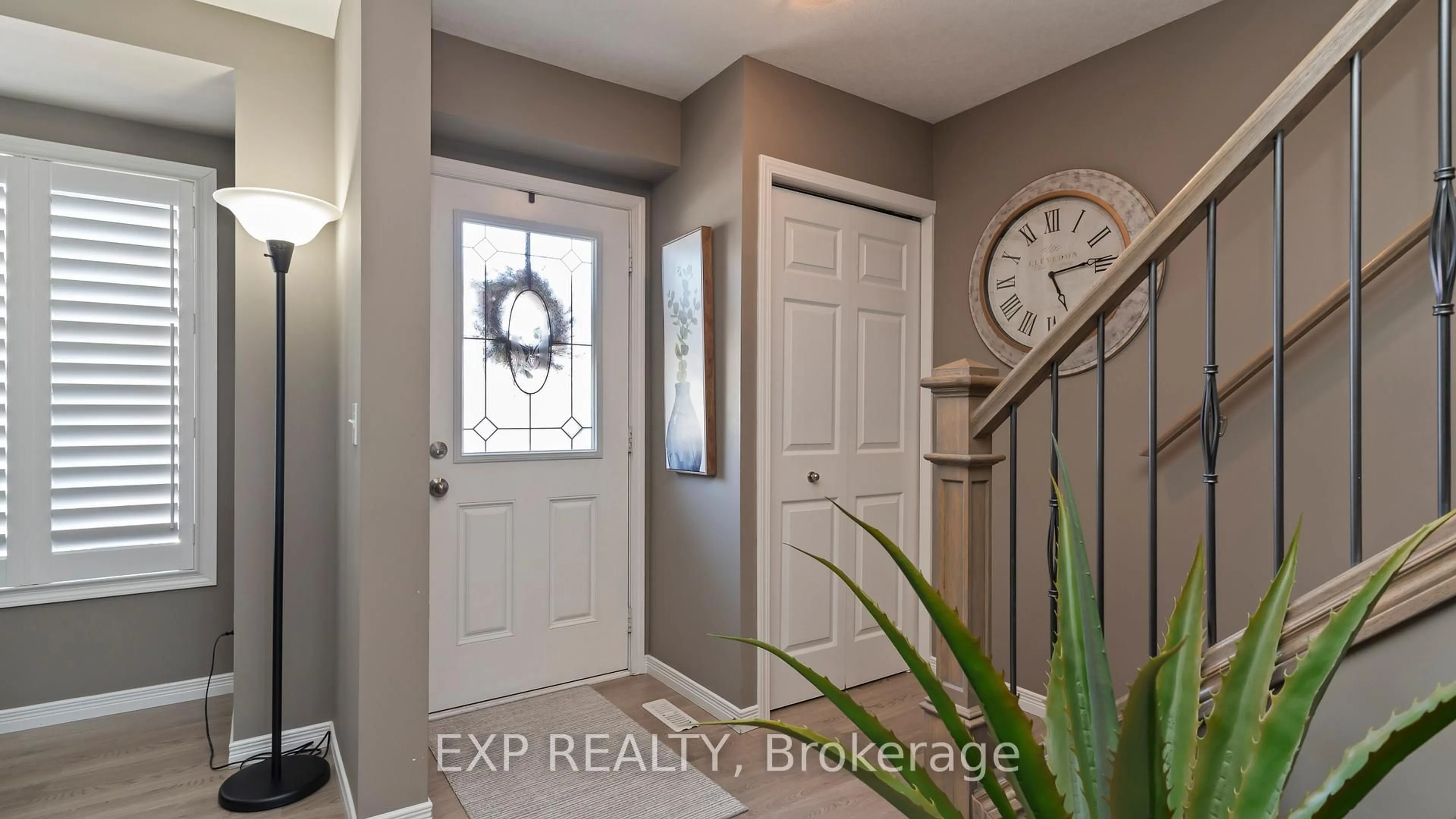 Indoor entryway for 2635 Bateman Tr #52, London South Ontario N6L 0B1