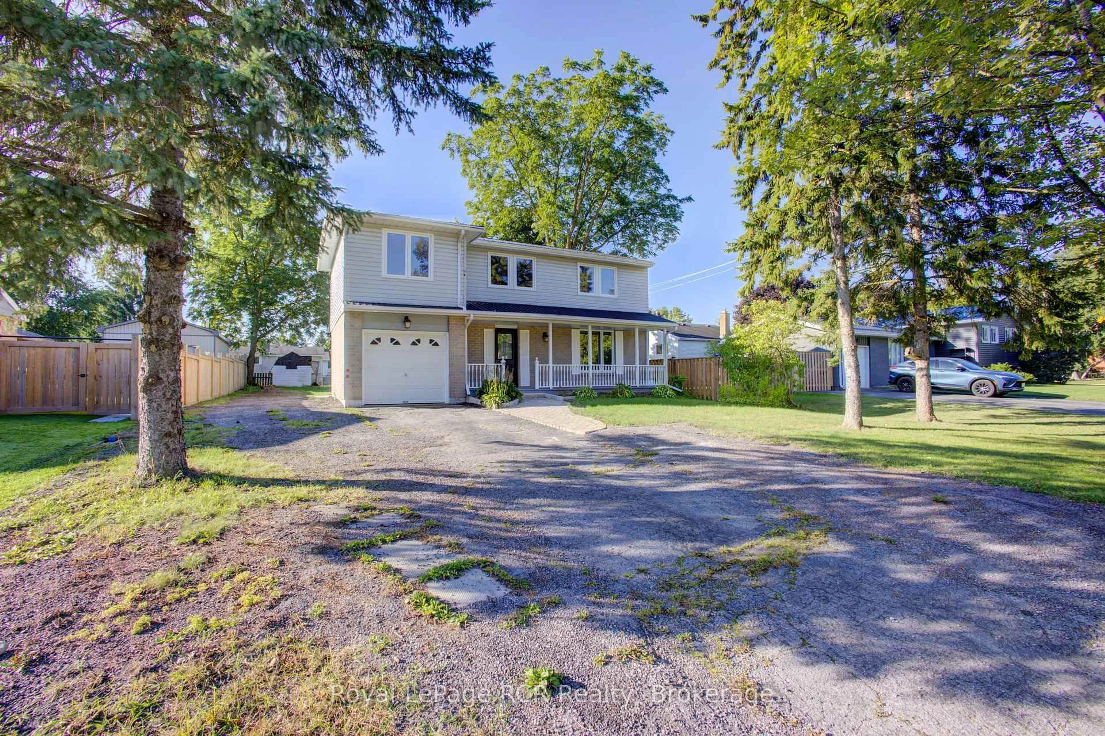 A pic from outside/outdoor area/front of a property/back of a property/a pic from drone, street for 4 Bellefield Cres, Wellington North Ontario N0G 1A0