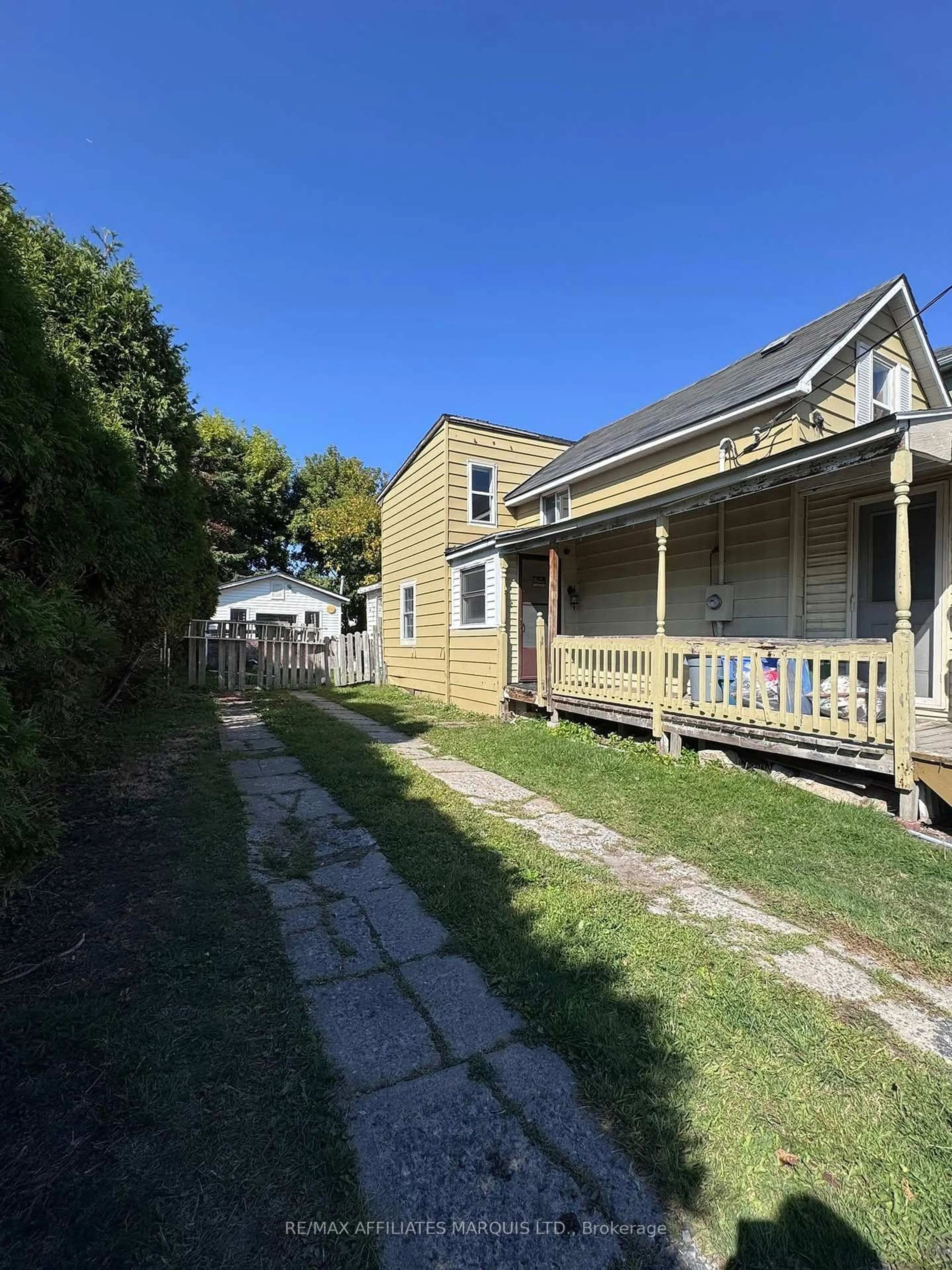 A pic from outside/outdoor area/front of a property/back of a property/a pic from drone, street for 31 Lauber Ave, Cornwall Ontario K6J 2W1