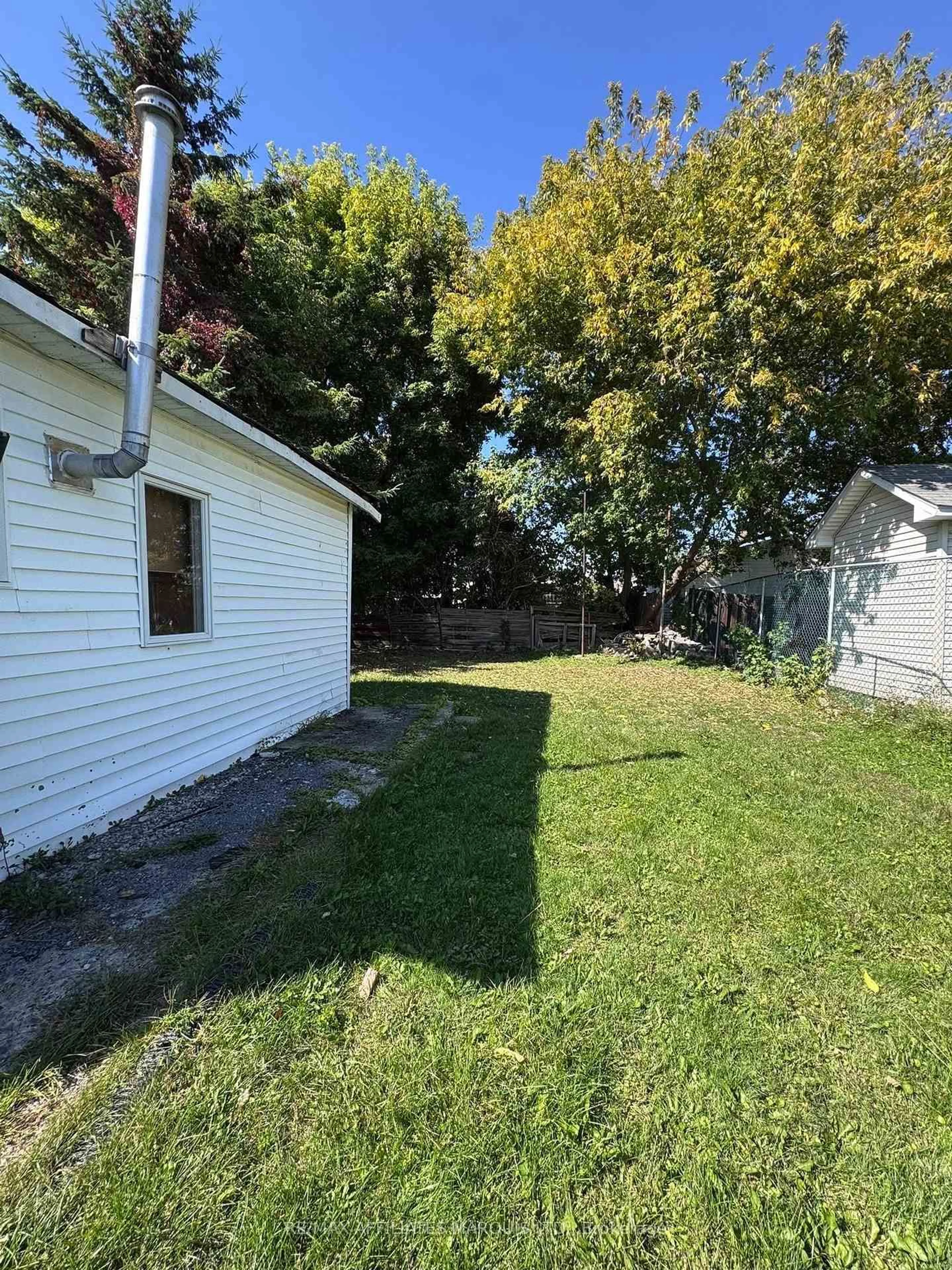 Shed for 31 Lauber Ave, Cornwall Ontario K6J 2W1