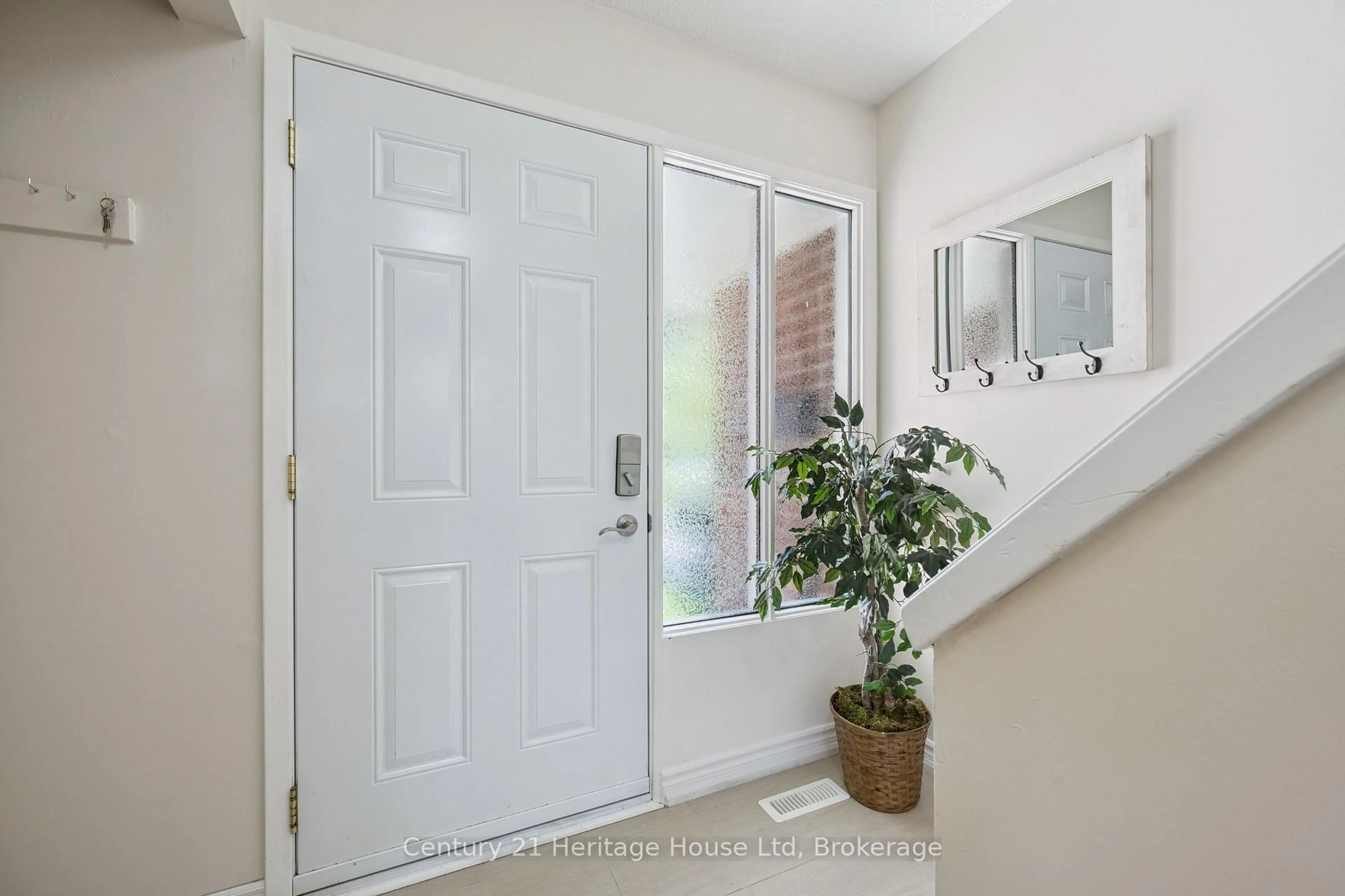 Indoor entryway for 16 Hadati Rd #9, Guelph Ontario N1E 6M2